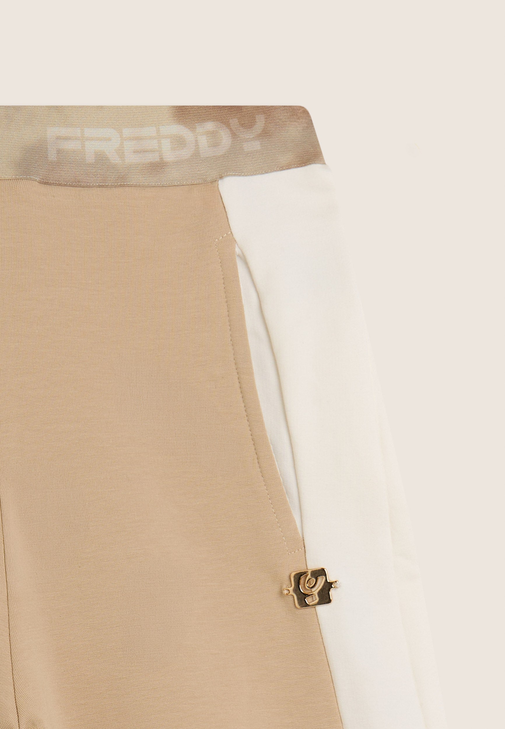 FR2102_2F5022_-_2BG_10 3