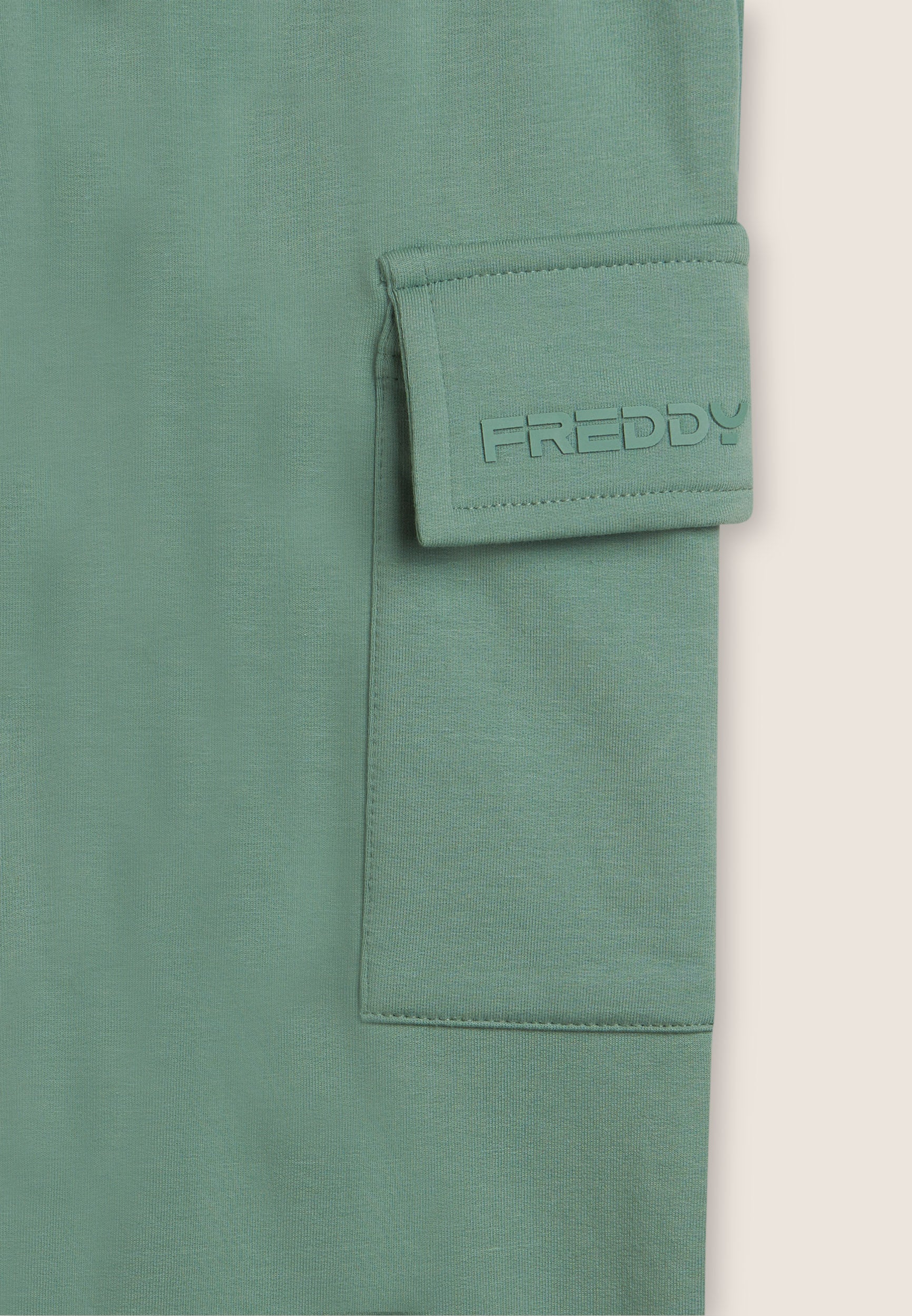 FR2219_2F023_-_2BG_10 3