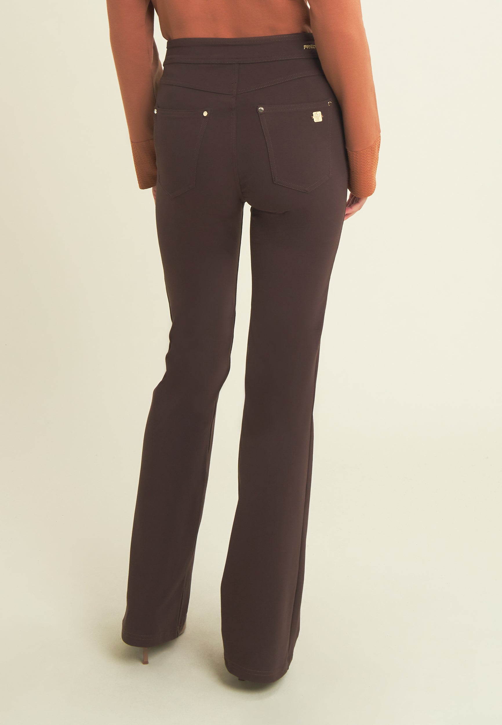 NOWY11HF2560ORG_M113_-_W_L 3