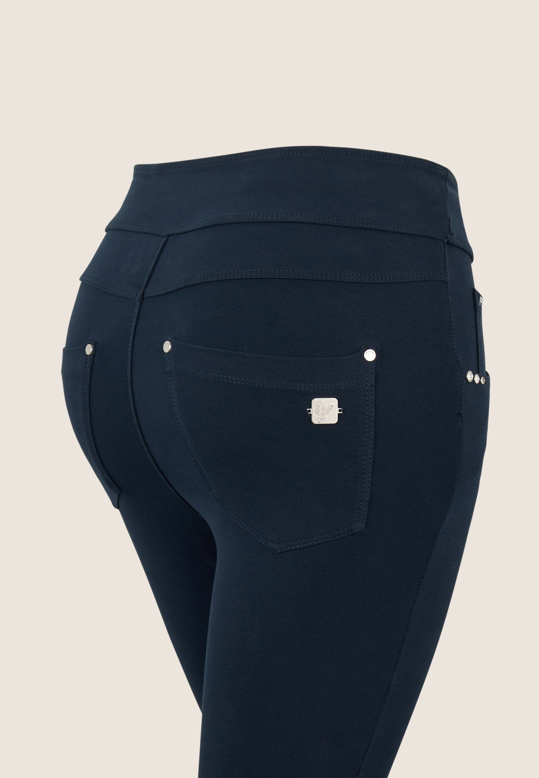 NOWY4MC001ORG_B109_-_W_L 3