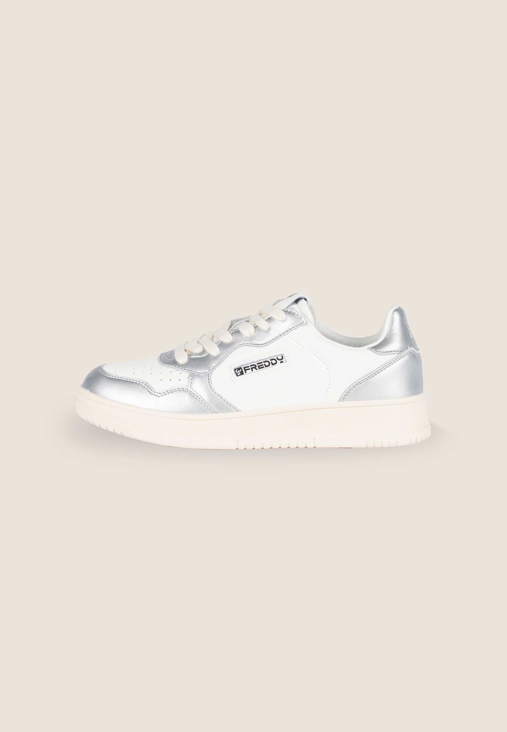 S25-A00FY7611_FY104_-_FL_36 1