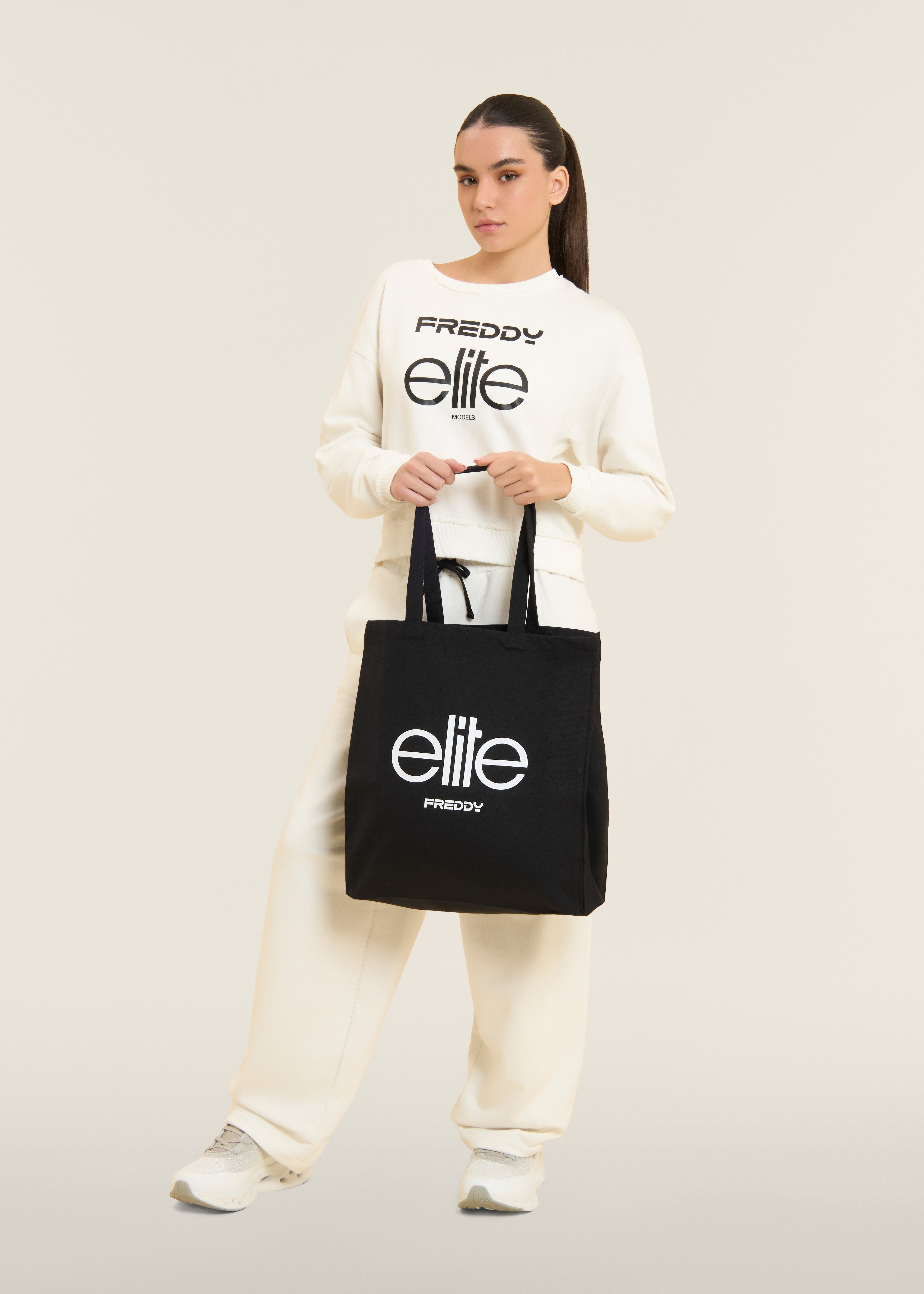 S25UFXETOTEBAG_N_-_6_U 1