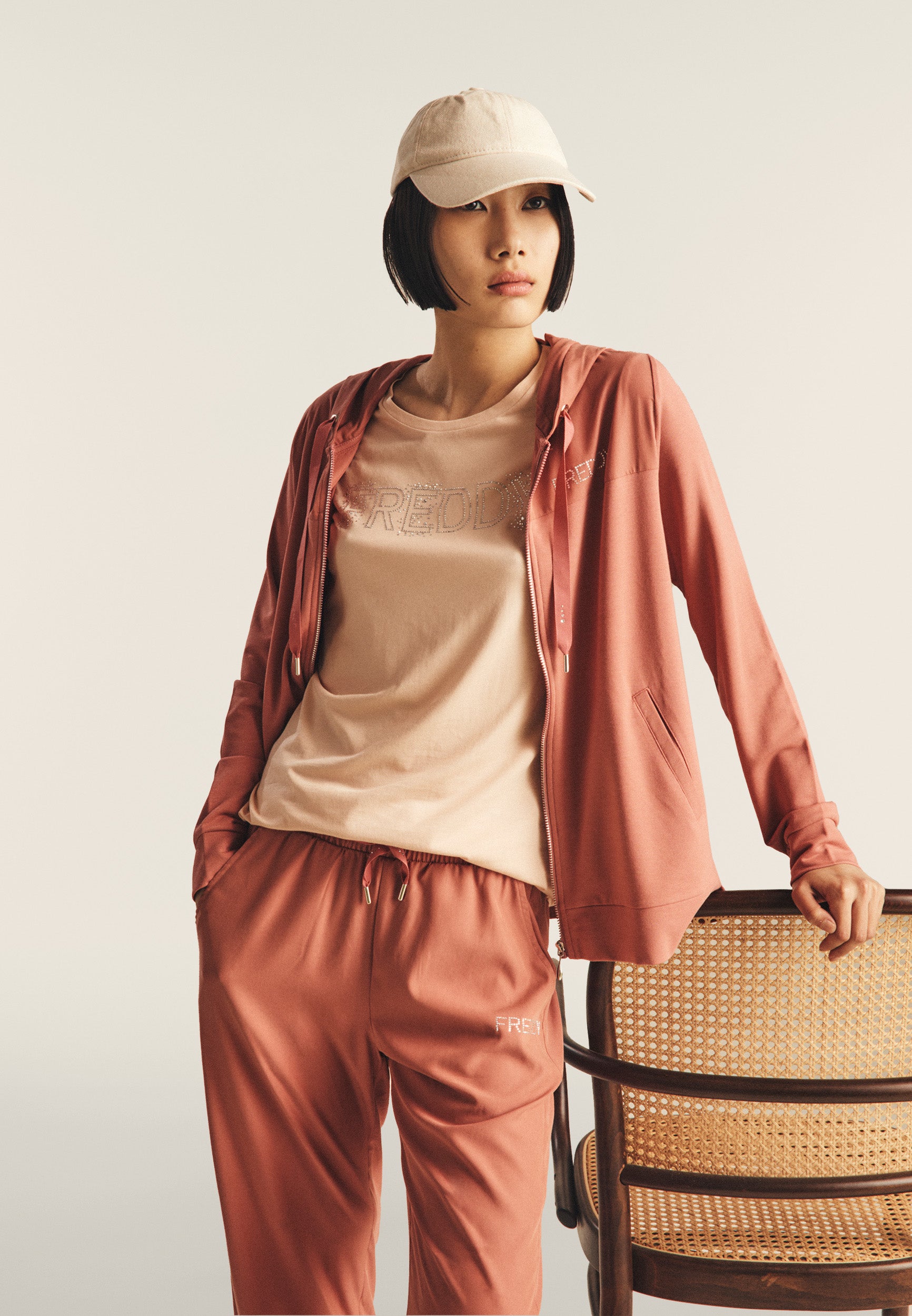 S25WCXT1_P106_-_W_L 4