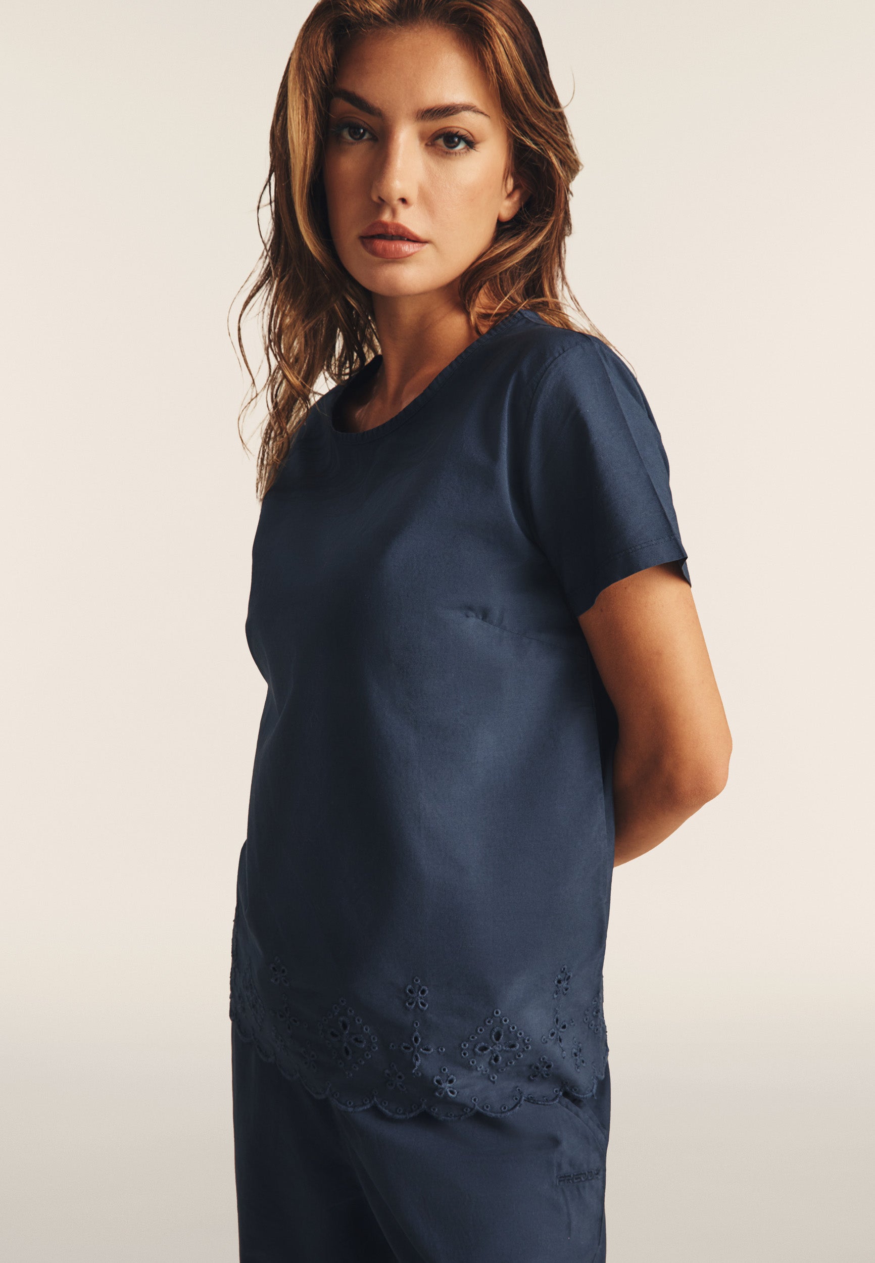 S25WGIOIAT2_B109X_-_W_L 2