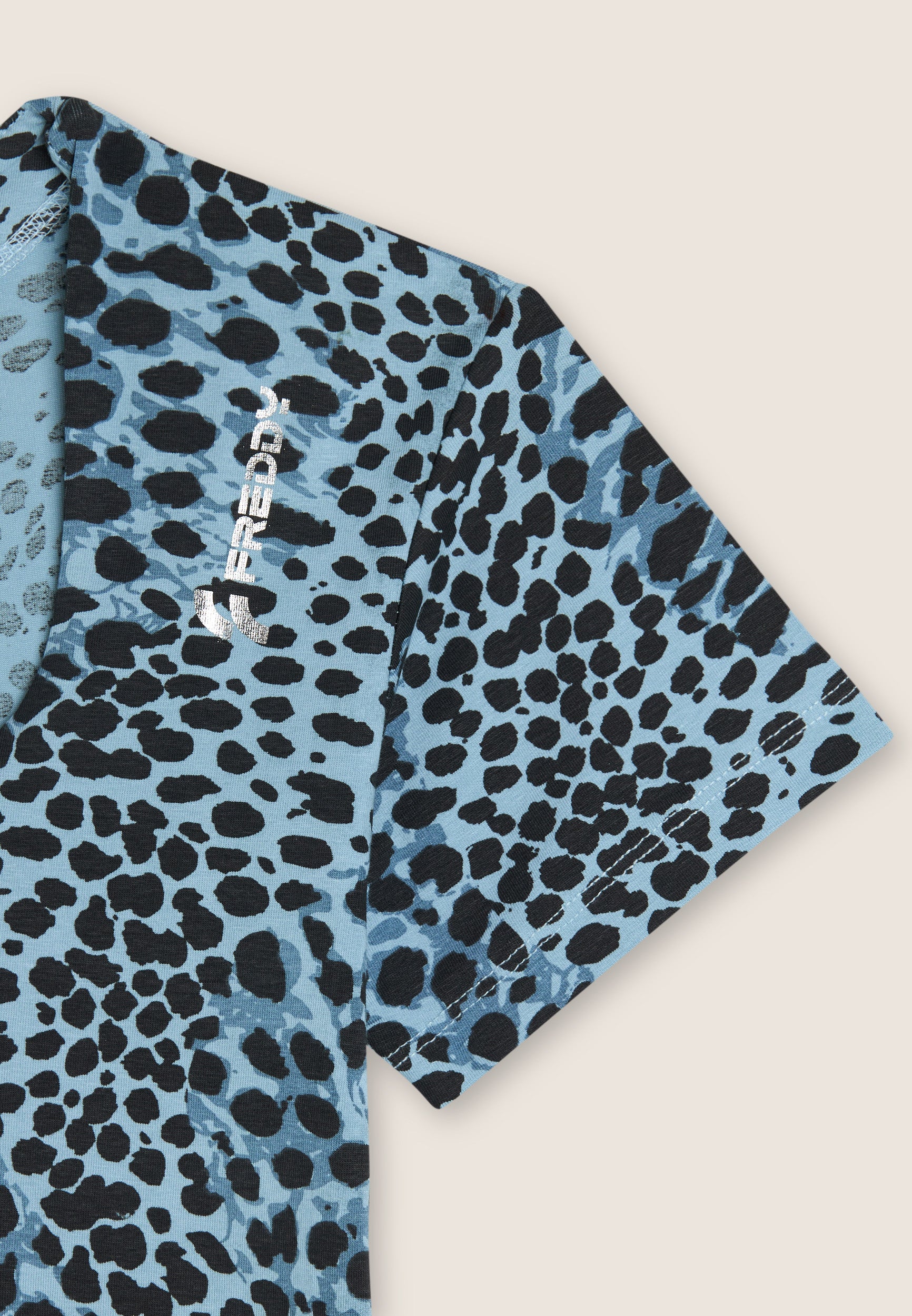 S25WMCT2C_ANI121_-_W_XS 3