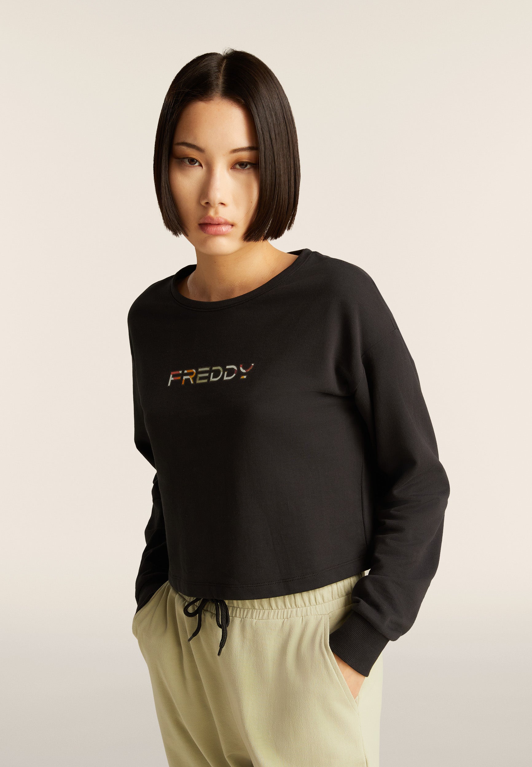 S25WMVS1_N28_-_W_L 2