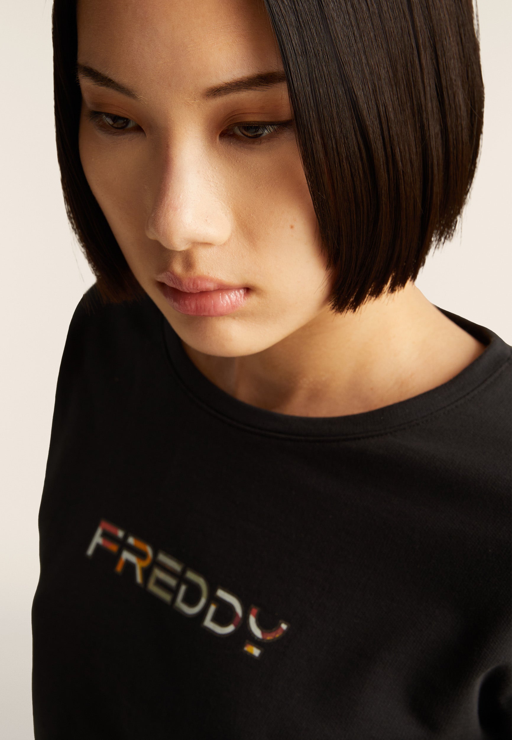 S25WMVS1_N28_-_W_L 4