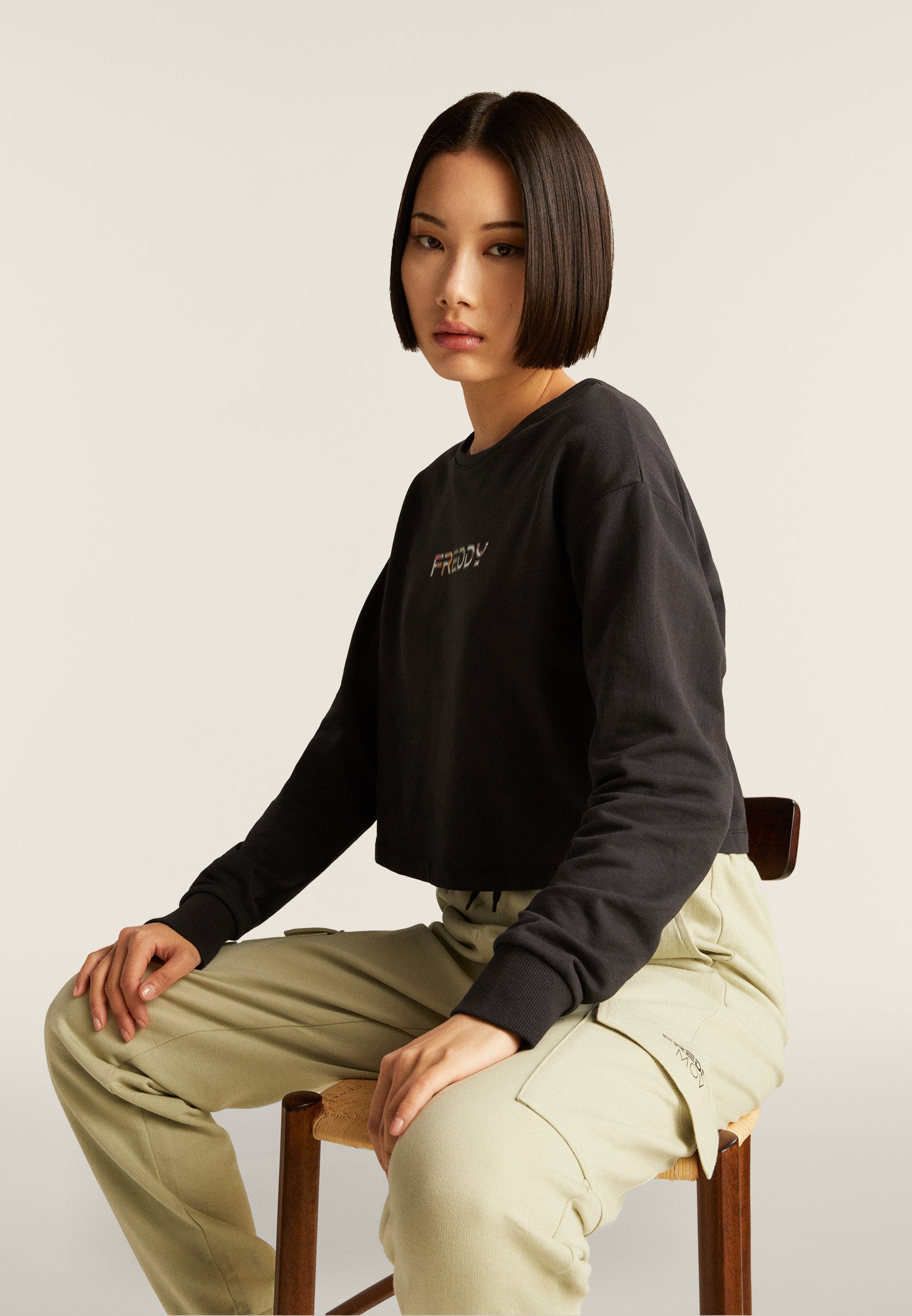 S25WMVS1_N28_-_W_L 5