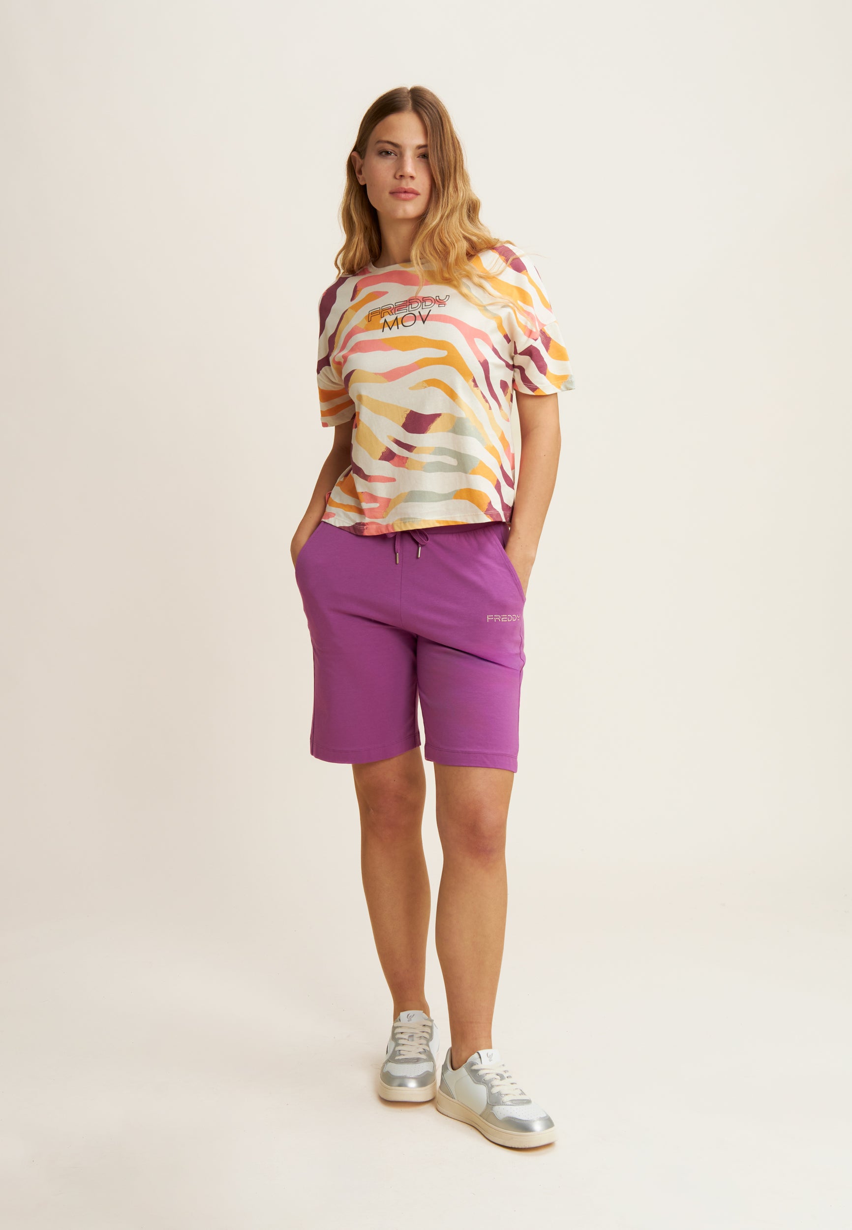 S25WMVT3C_ANI117_-_W_L 1