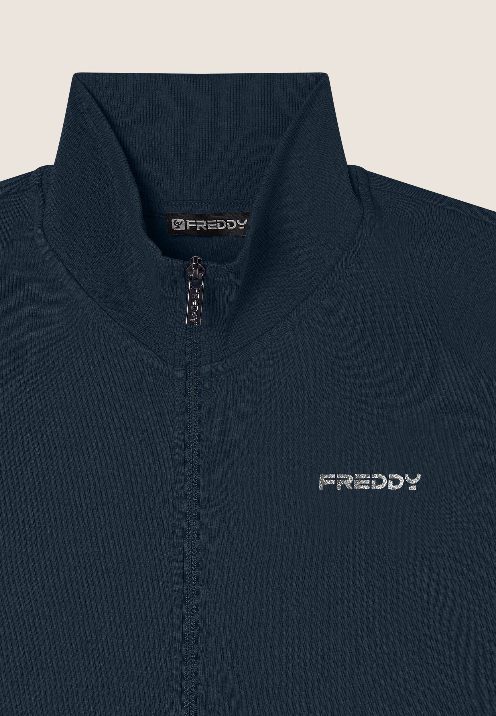 S25WTRK2_B109_-_W_XS 3