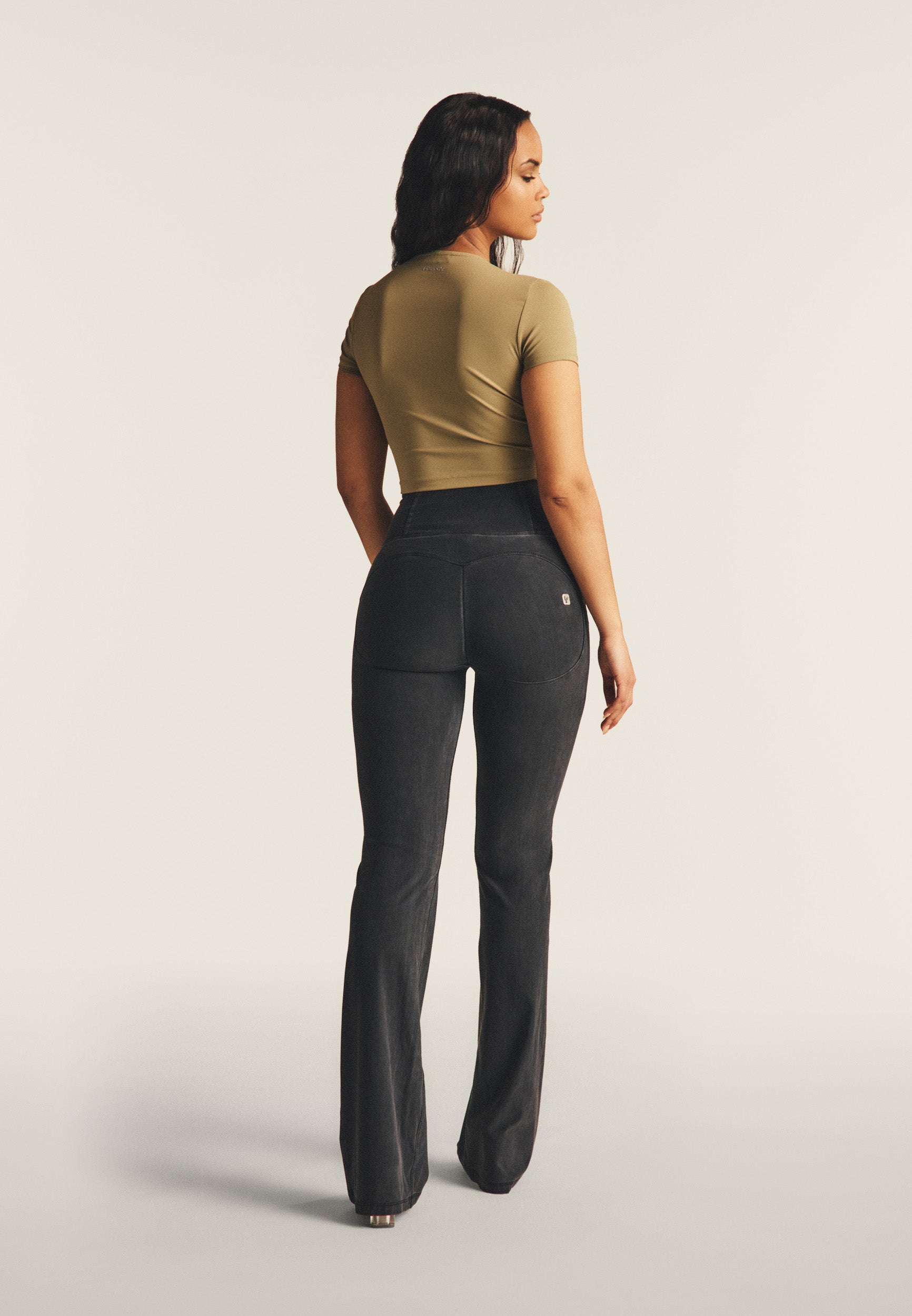 S25WTWT14_V141_-_W_L 3