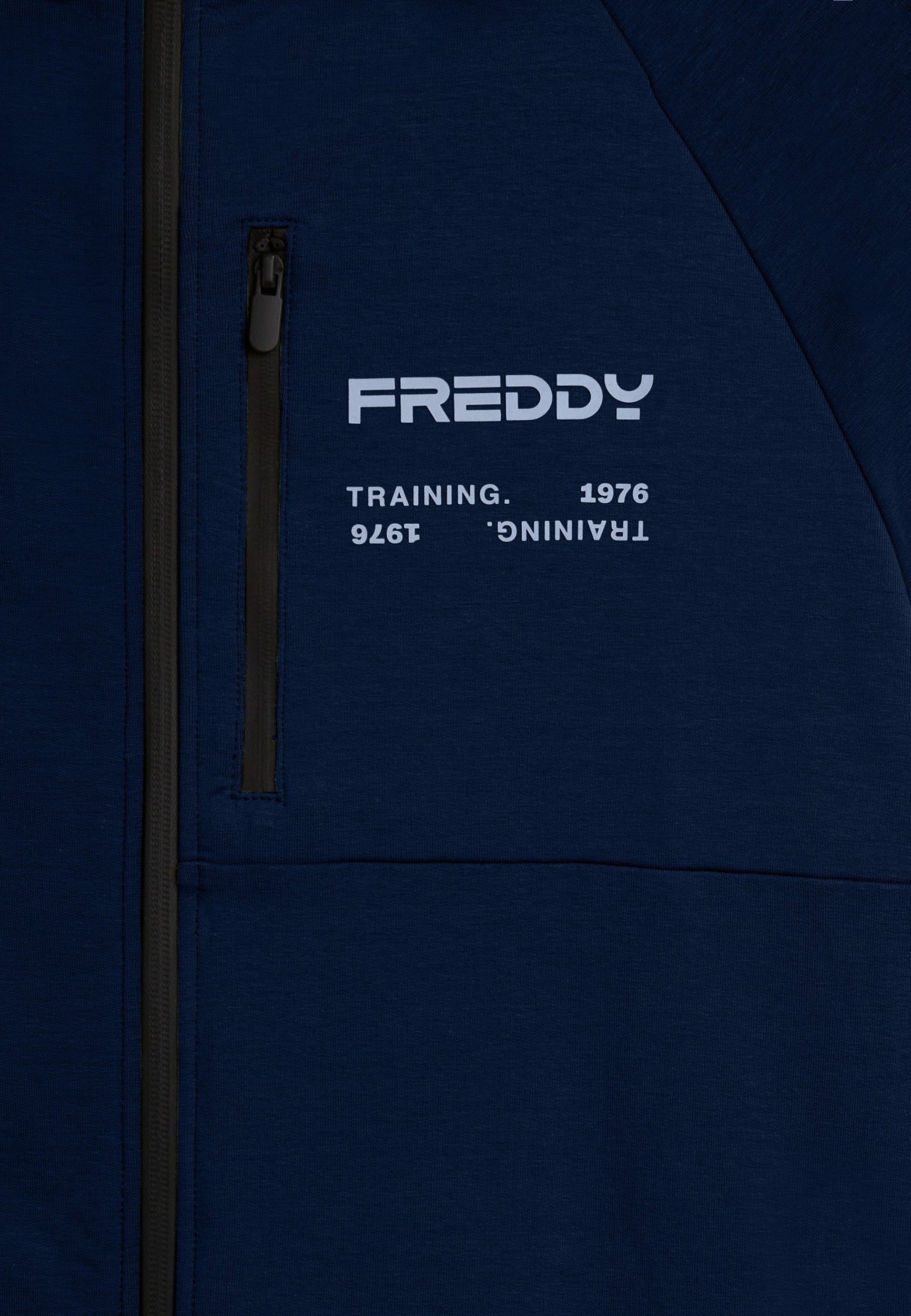 S26MTRK3_B134_-_M_3XL 3