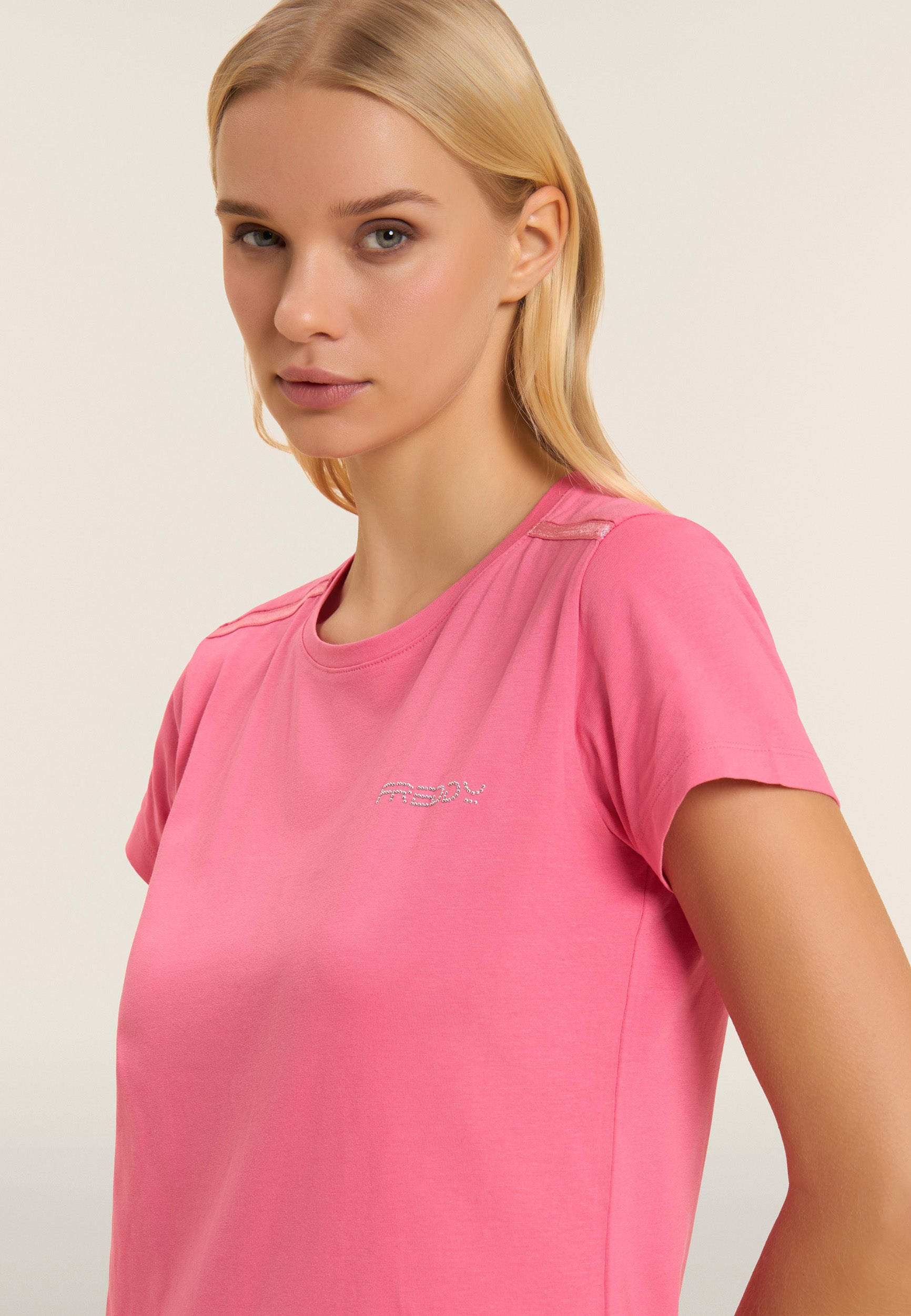 S26WCRD1_P102_-_W_L 4