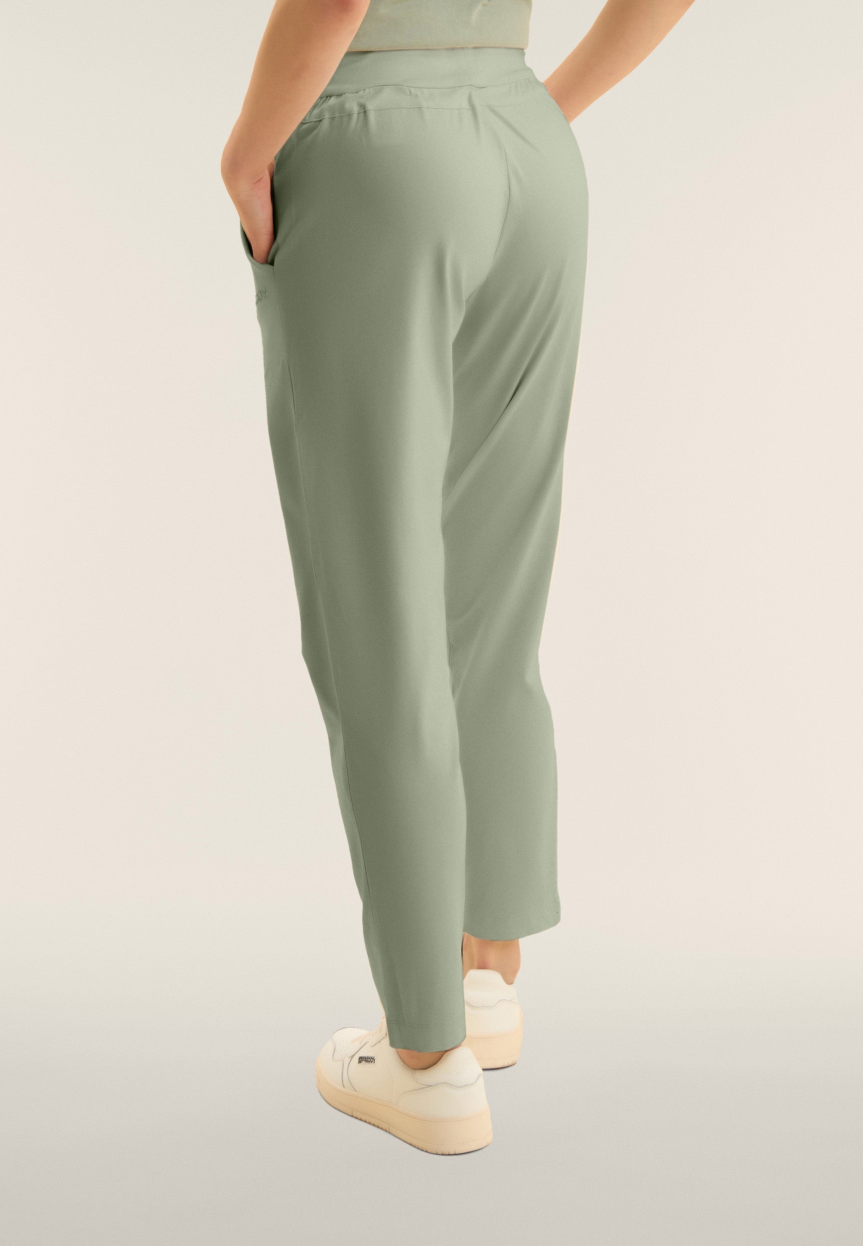 S26WCRP21_V96_-_W_L 3