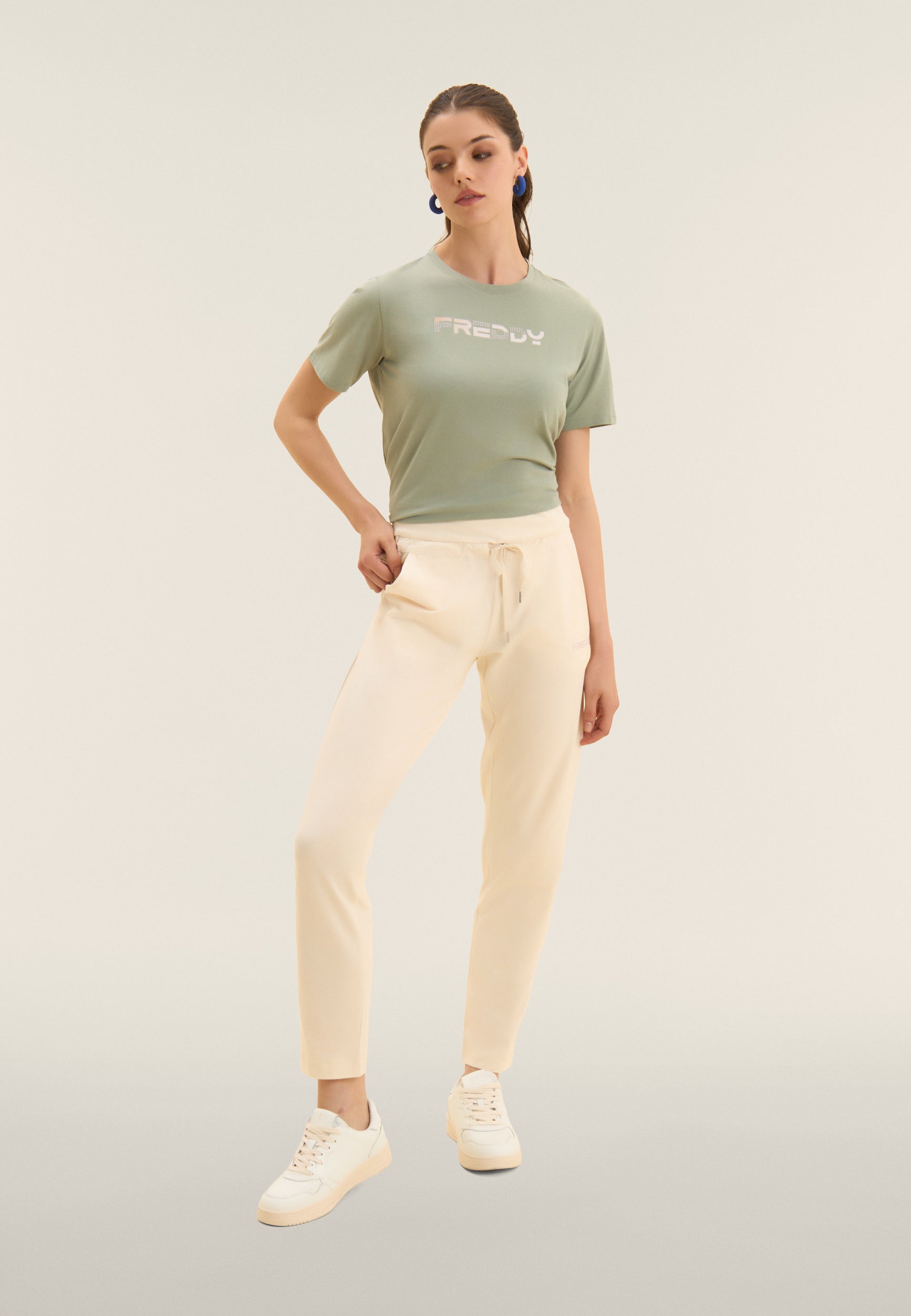 S26WCRP21_W33_-_W_L 1