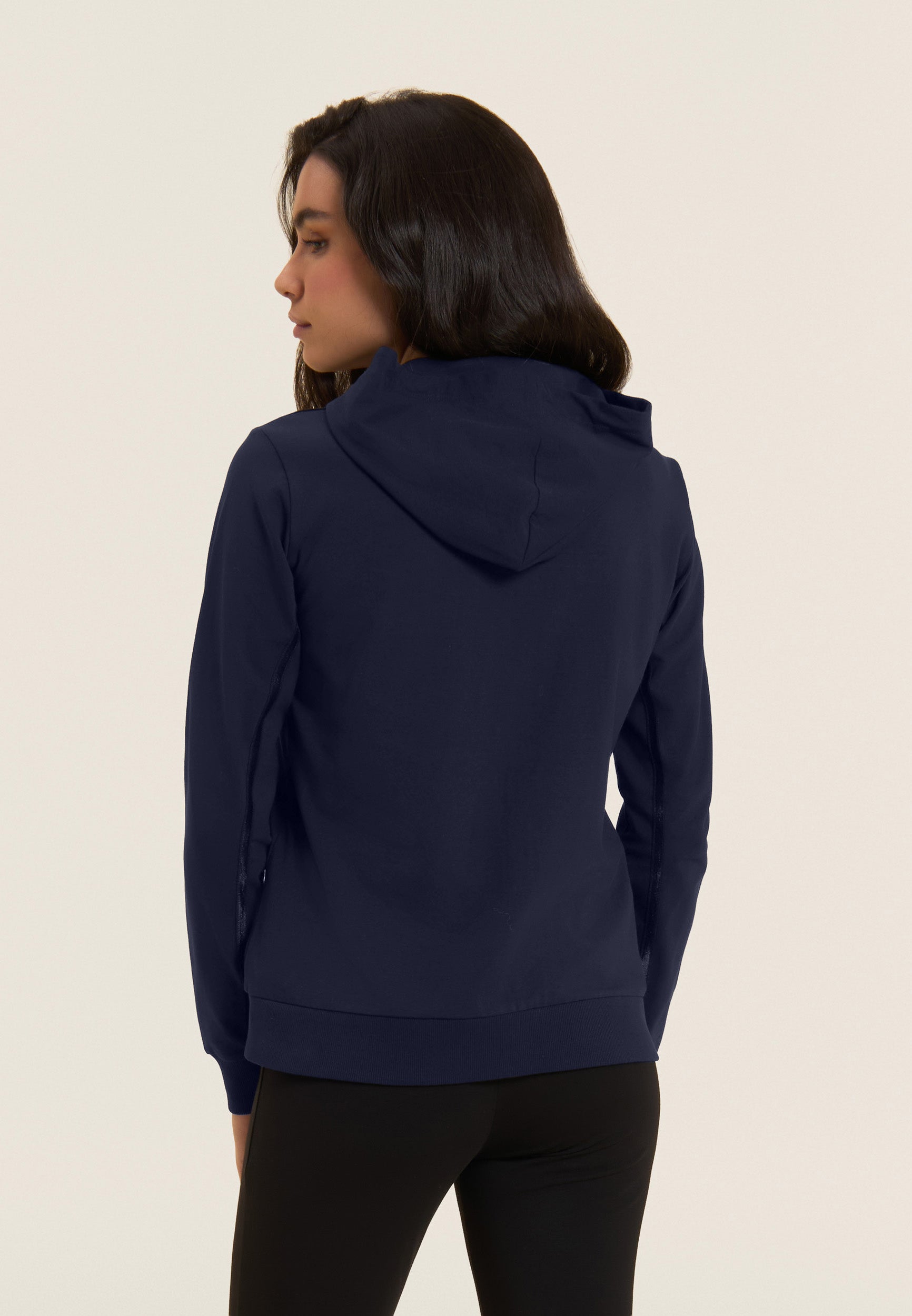 S26WCRS3_B109_-_W_L 3