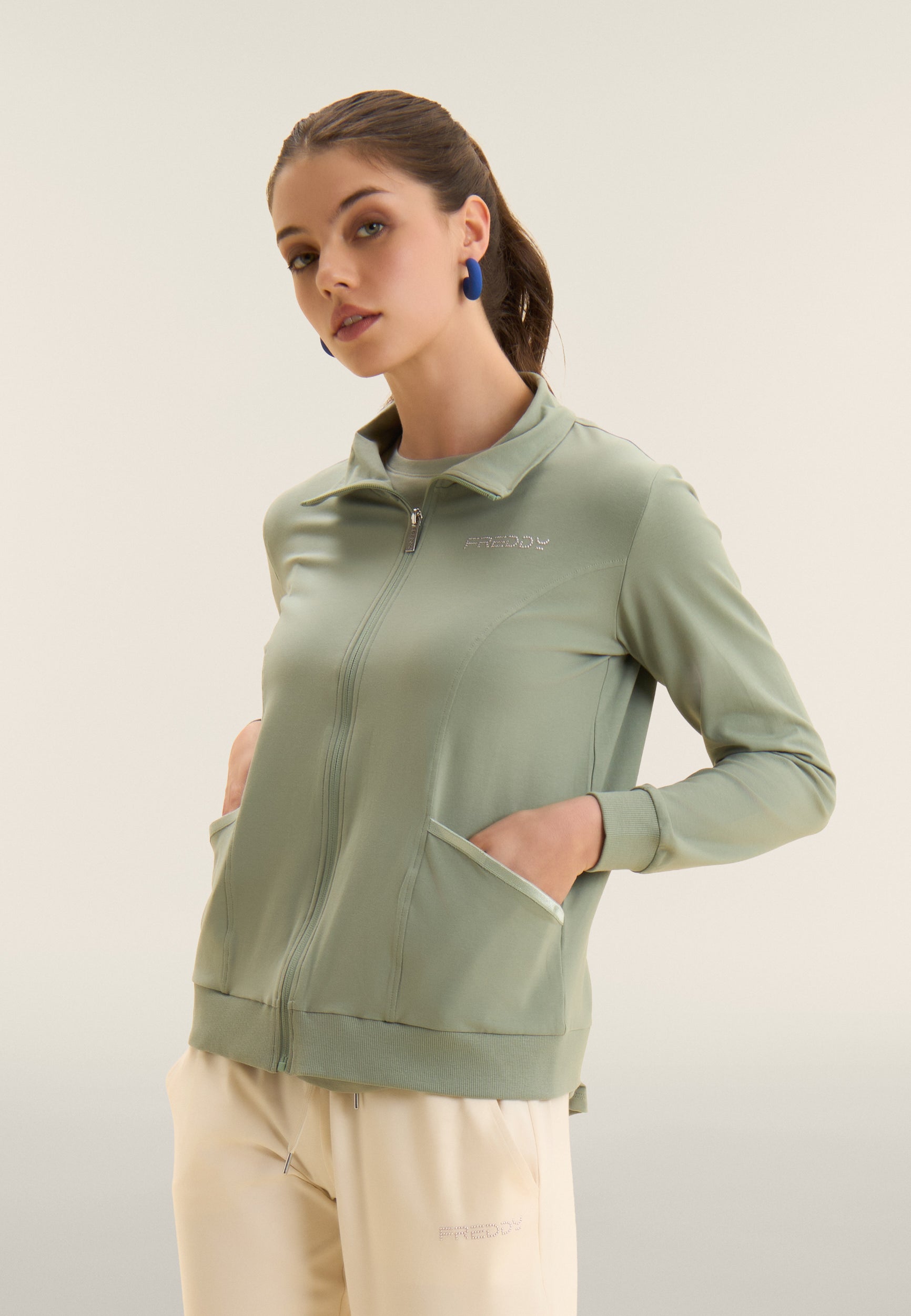 S26WCRS4_V96_-_W_L 2