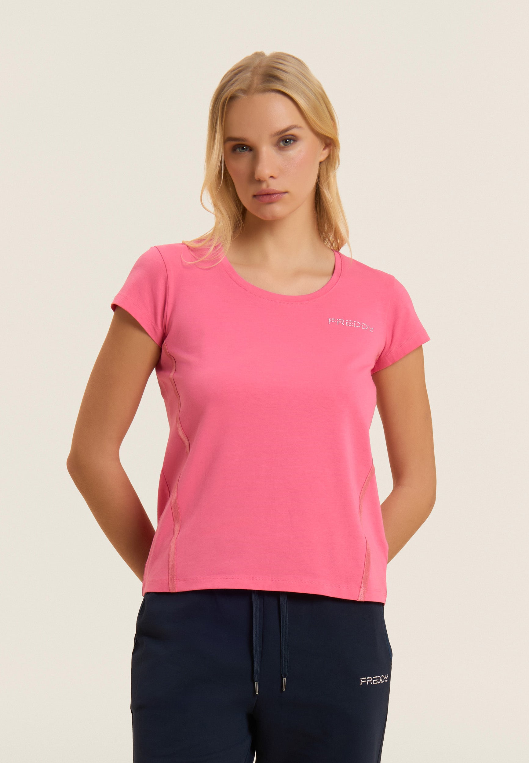 S26WCRT1_P102_-_W_L 2