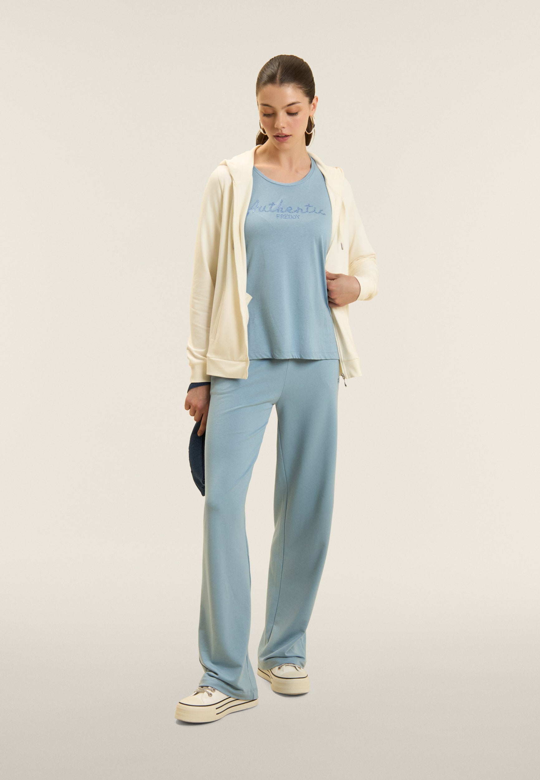 S26WCXP3_C57_-_W_L 1