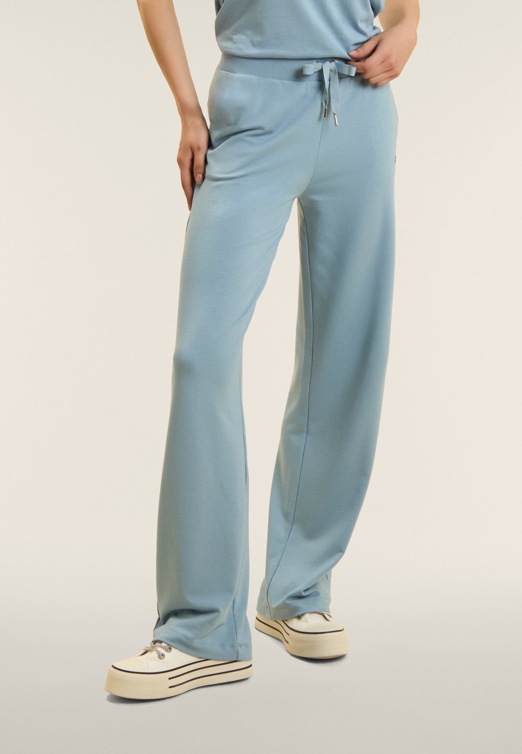 S26WCXP3_C57_-_W_L 2