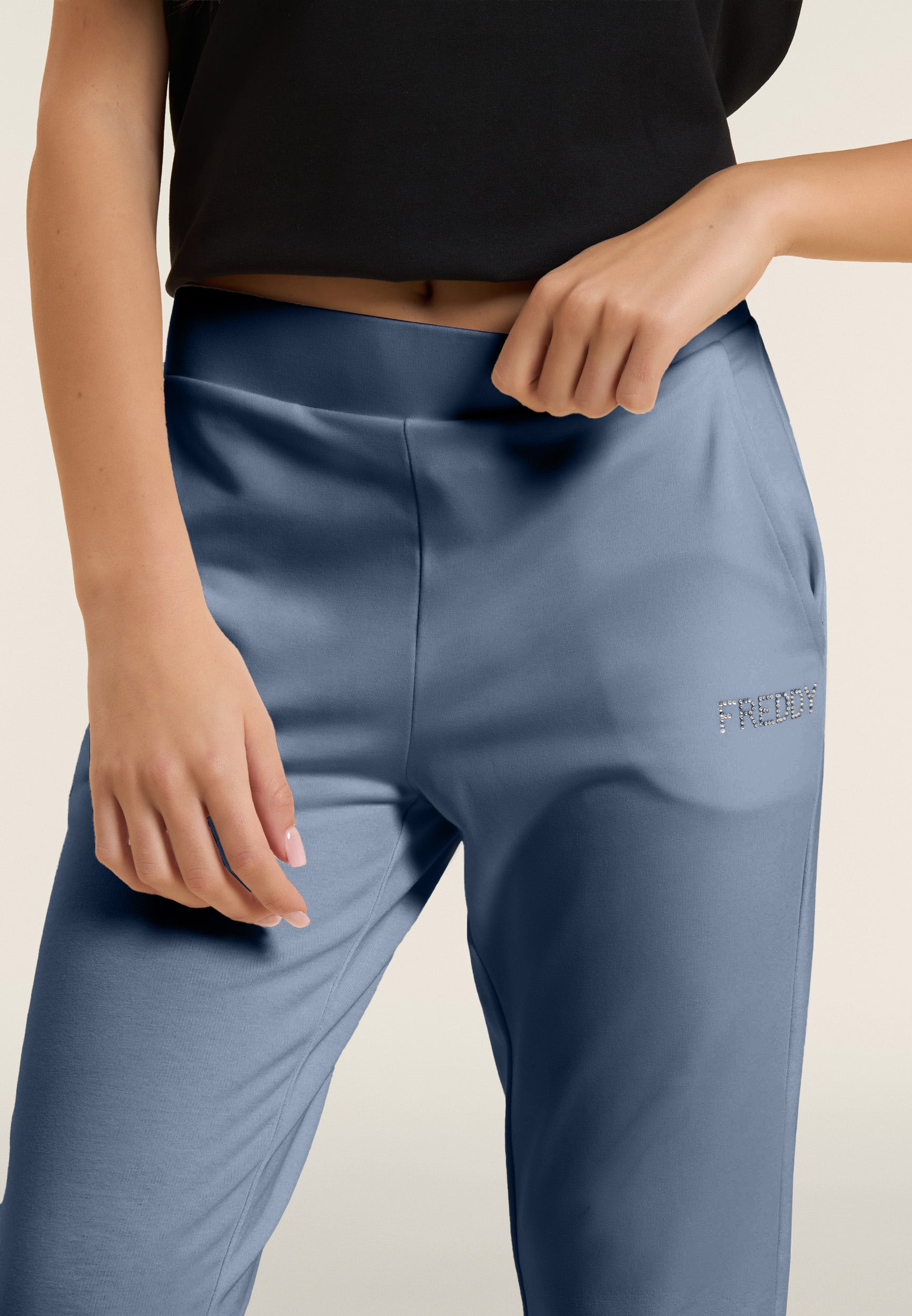 S26WCXP4_C57_-_W_L 4