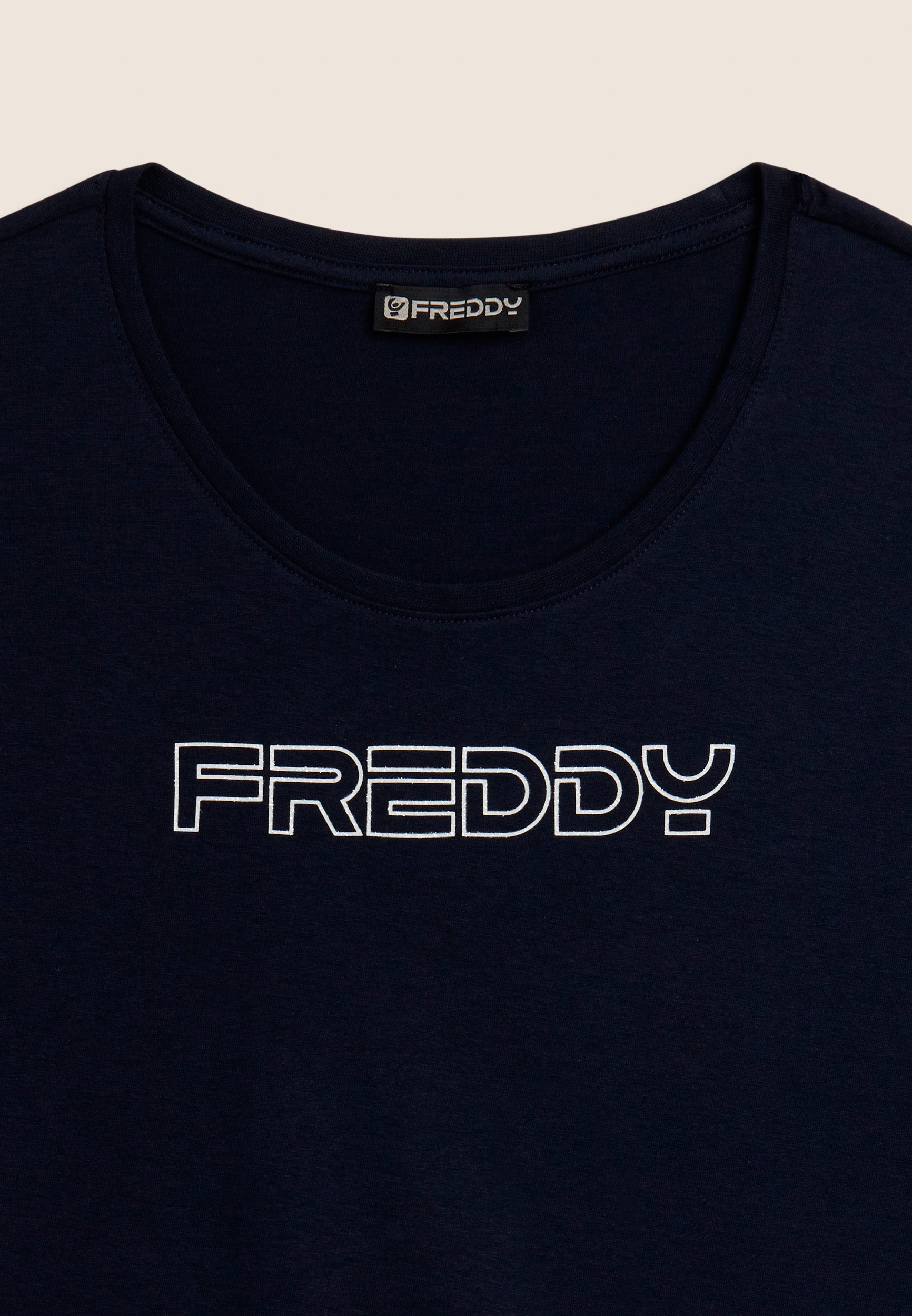 S26WCYLT1_B109_-_W_L 3