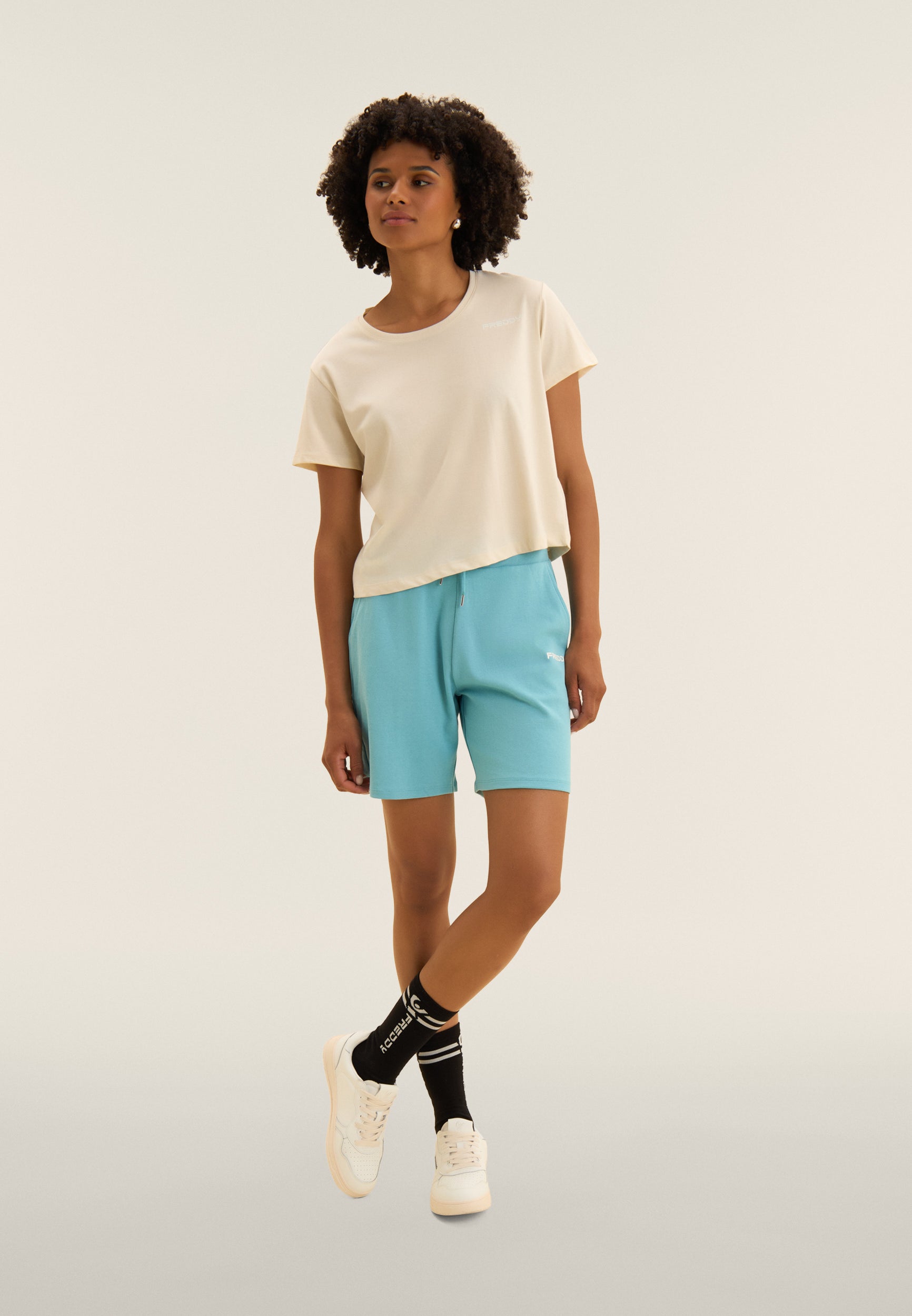 S26WCYLT2_W33_-_W_L 1