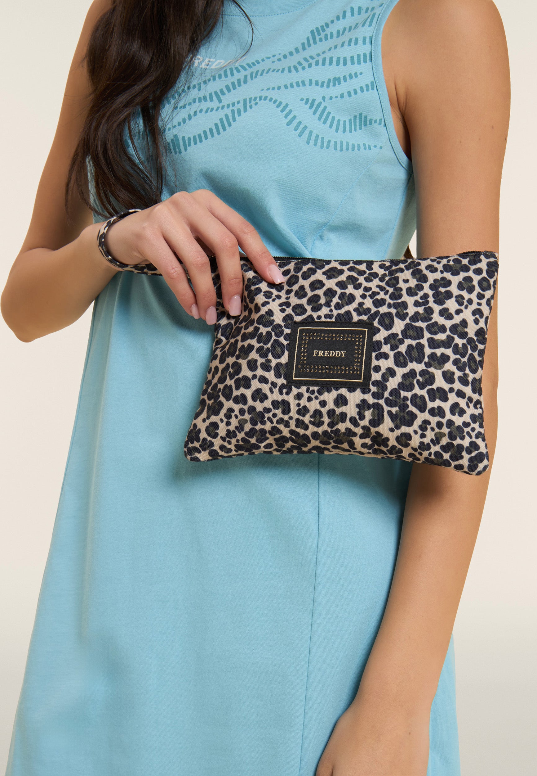 S26WFPALLOVER_ANI138_-_6_U 2