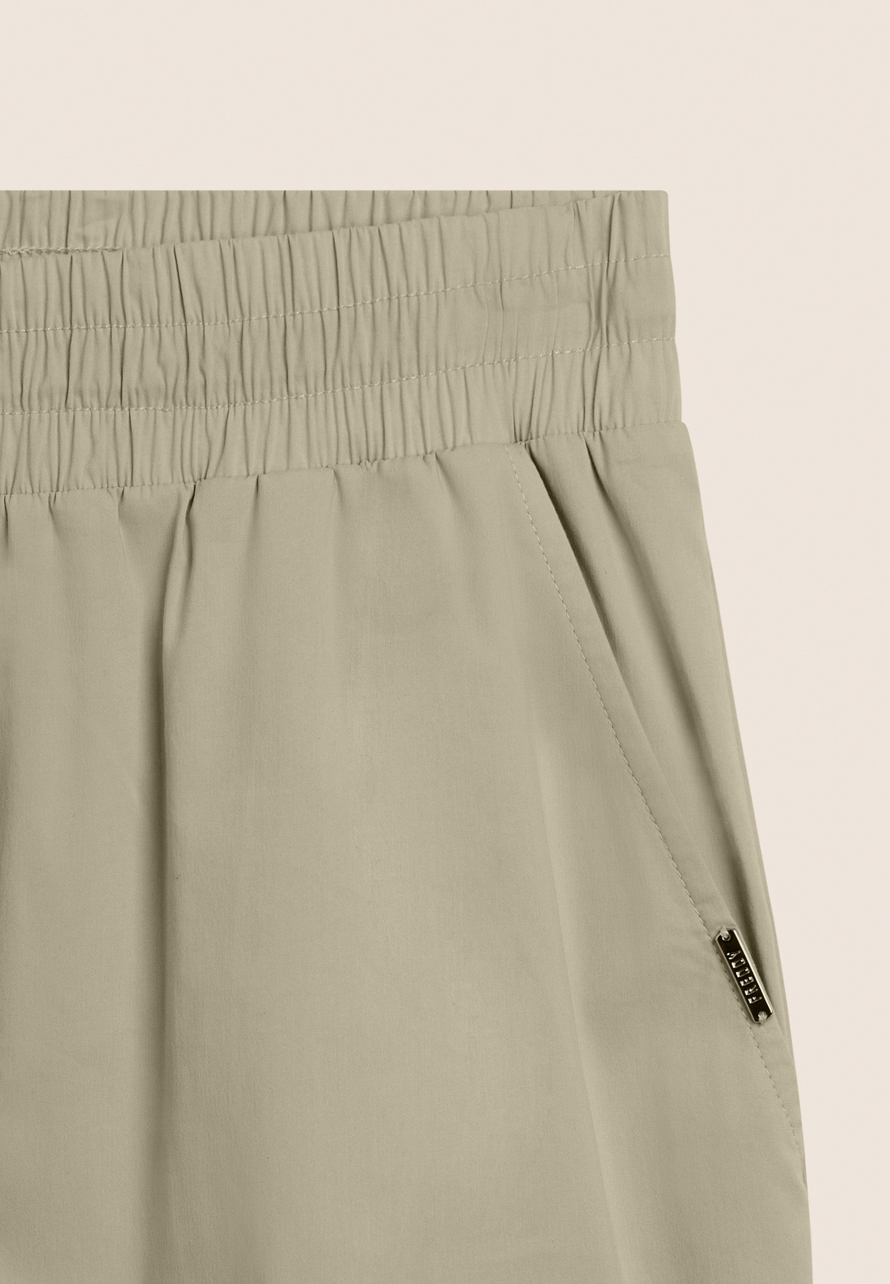 S26WSLP15_V99_-_W_L 3