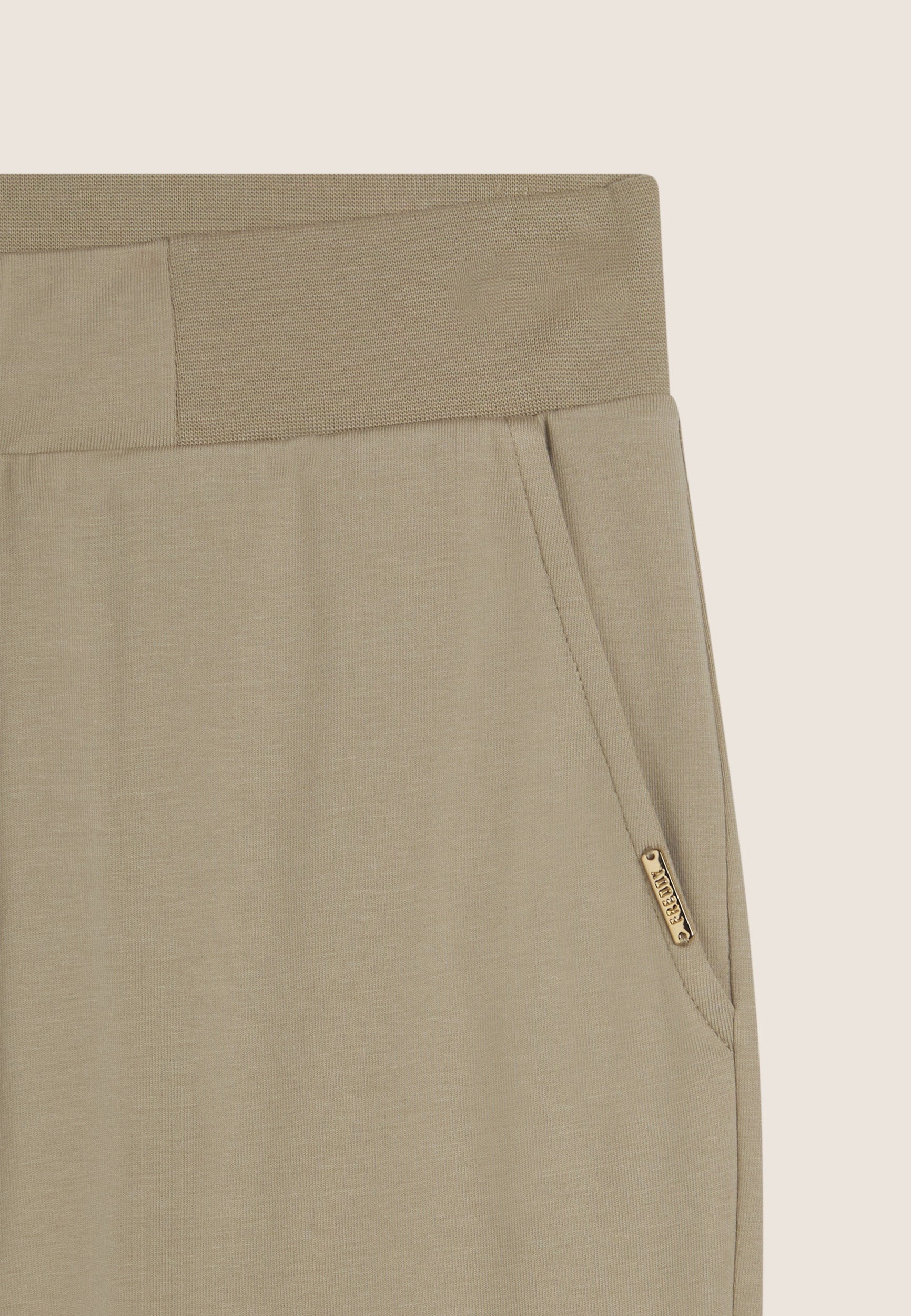 S26WSLP3_V99_-_W_L 8