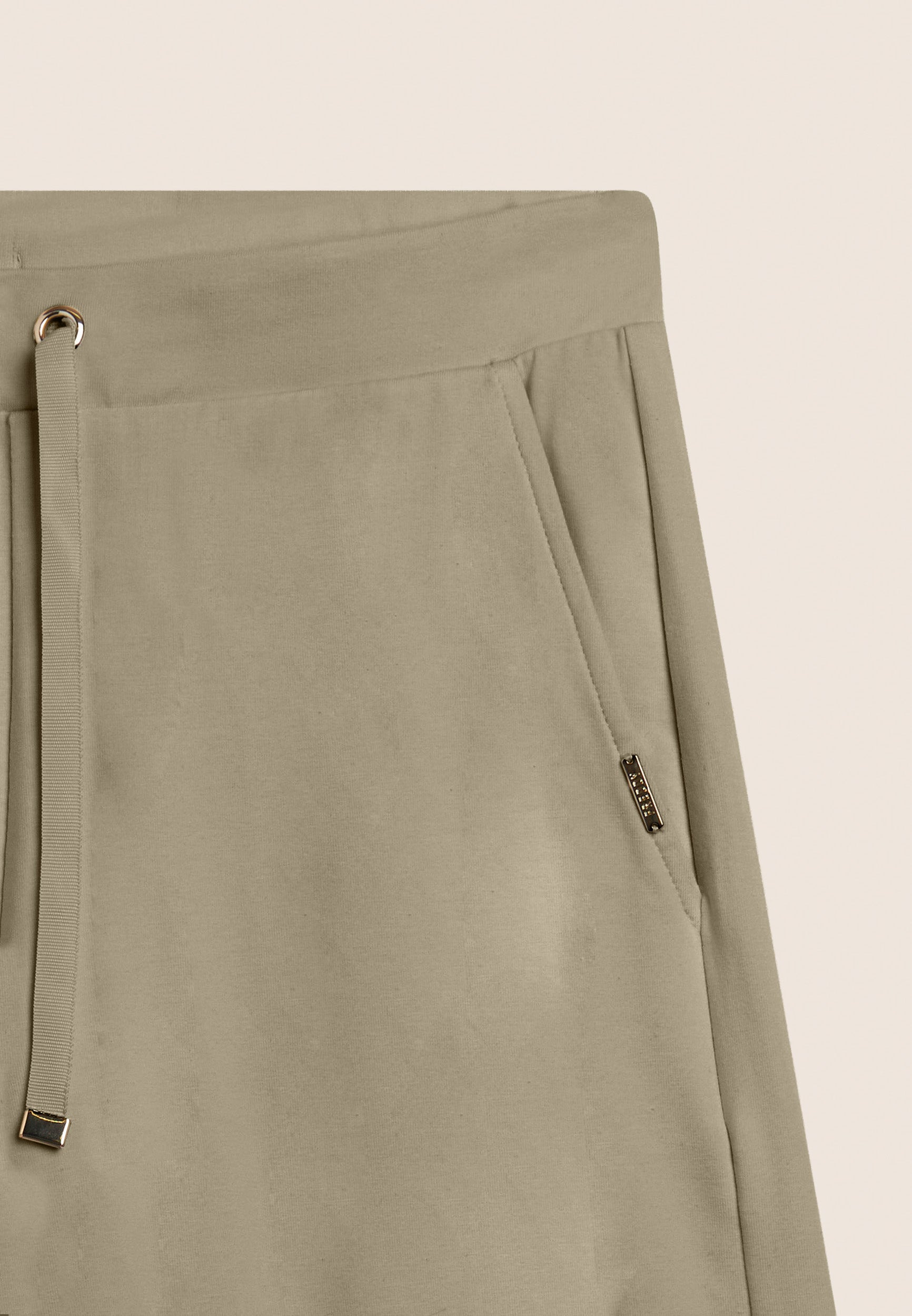 S26WSLP4_V99_-_W_L 3