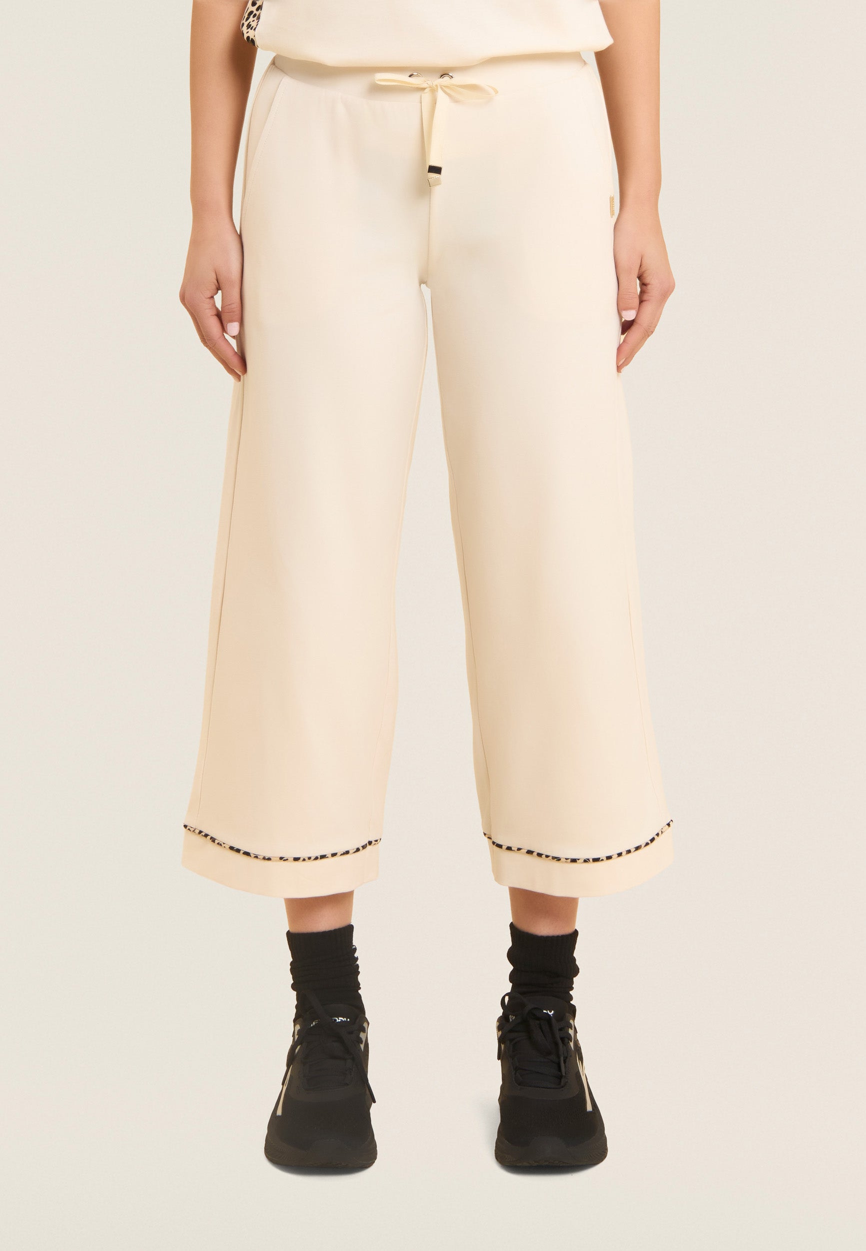 S26WSLP4_W33_-_W_L 2