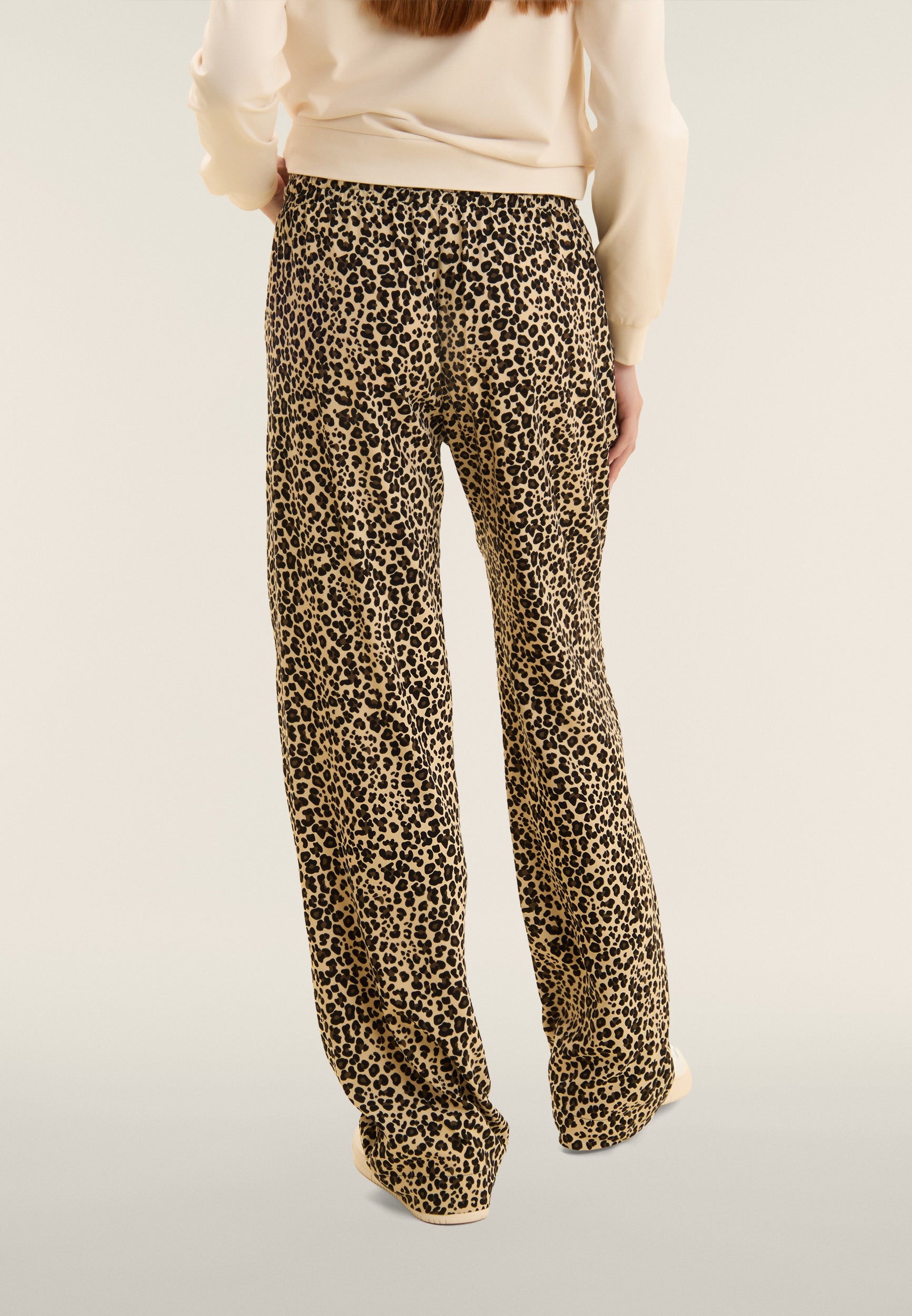 S26WSLP5C_ANI138_-_W_L 3