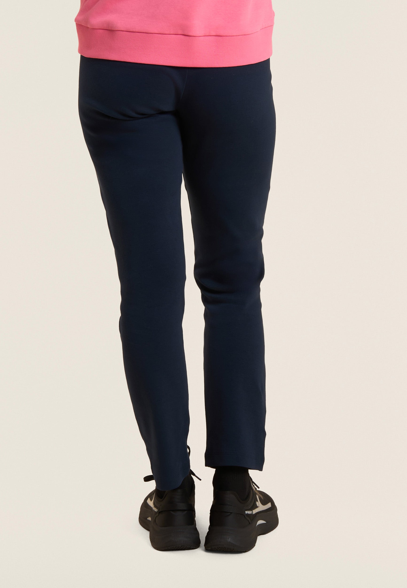 S26WTRK2_P102B_-_W_L 5