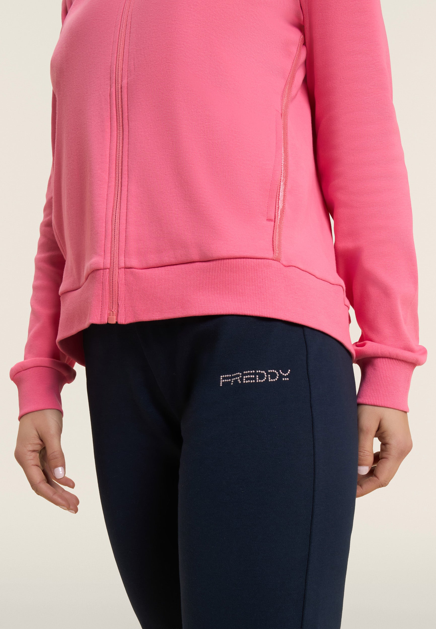 S26WTRK2_P102B_-_W_L 9