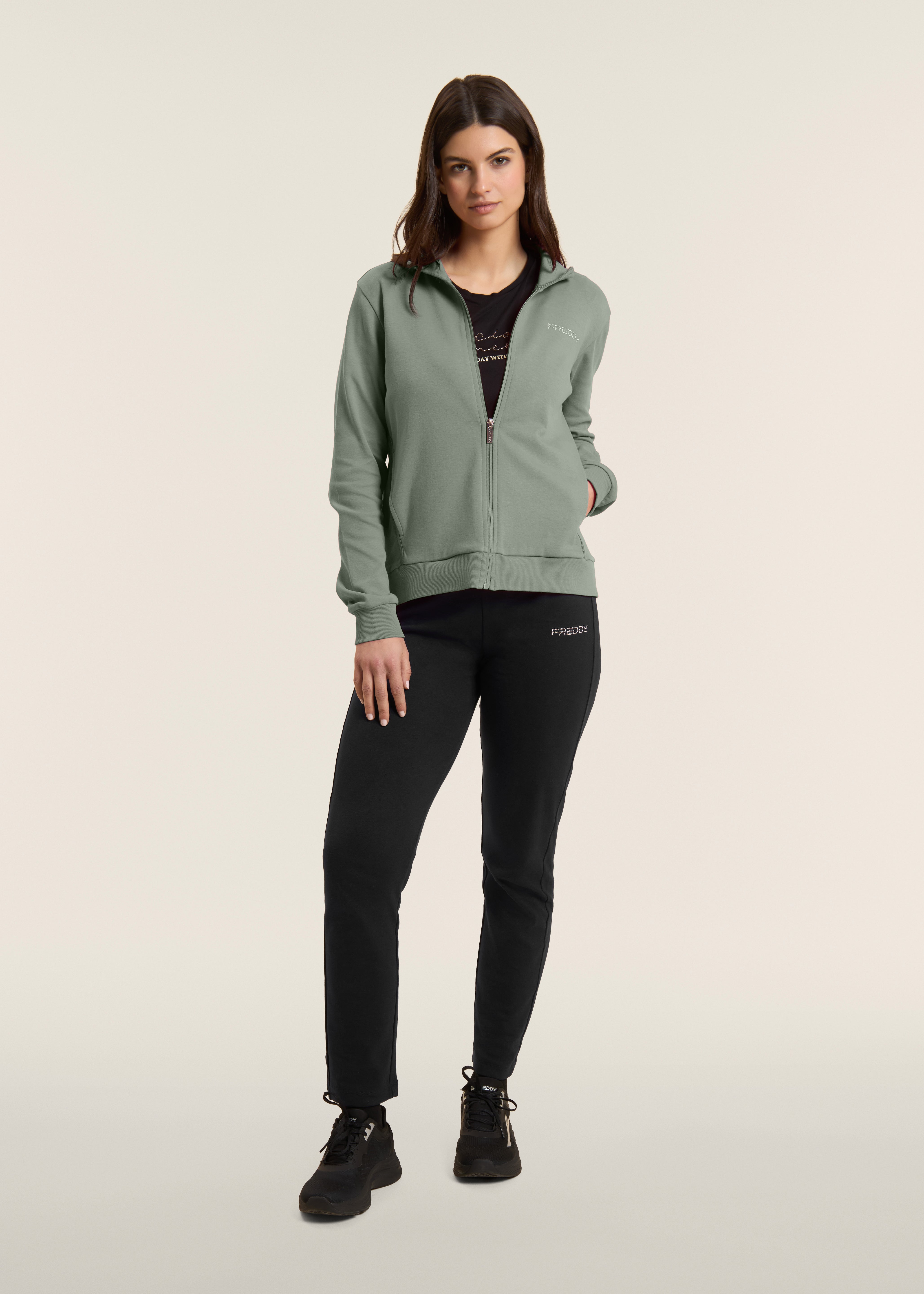 S26WTRK2_V96N_-_W_L 2