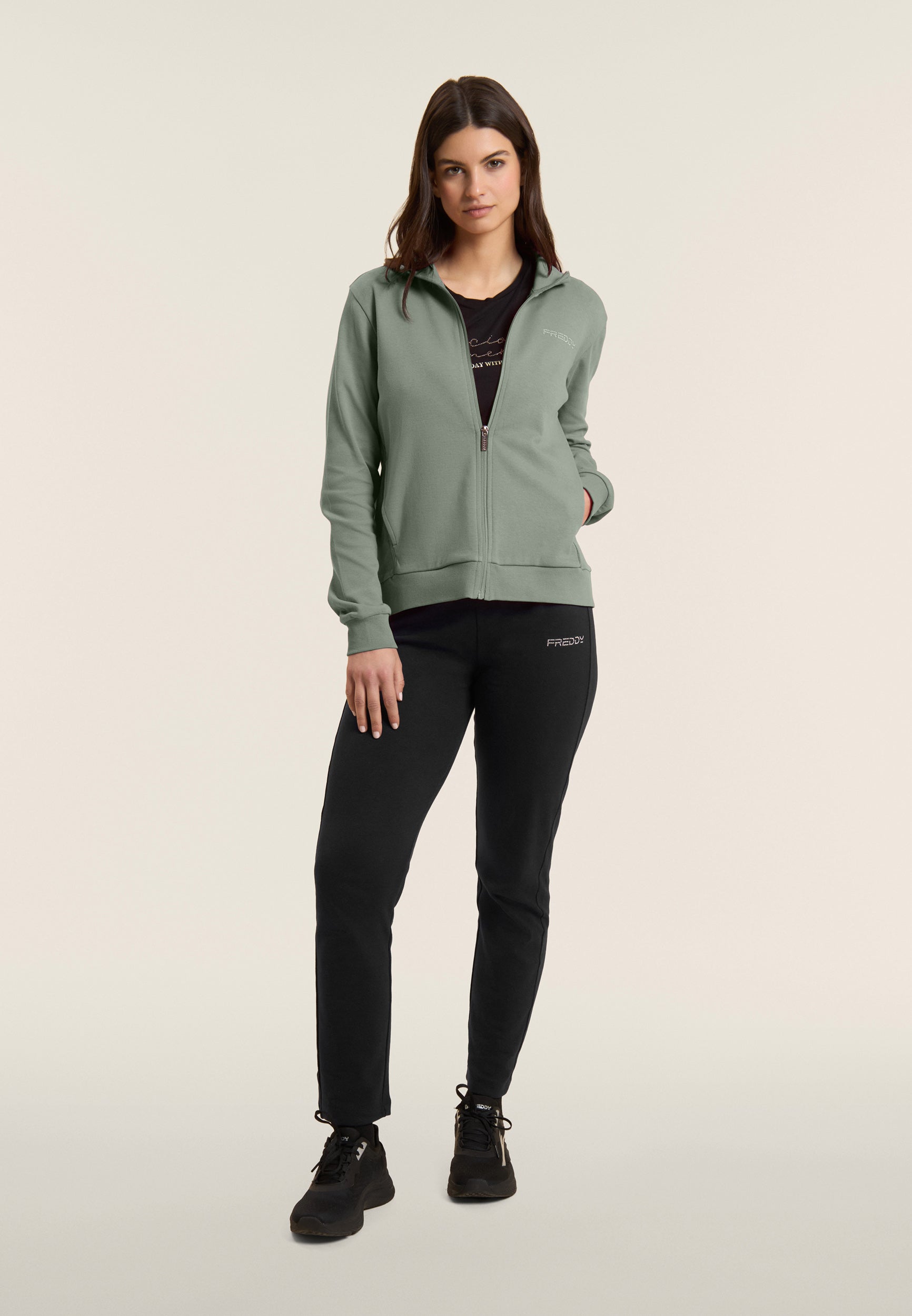 S26WTRK2_V96N_-_W_L 2