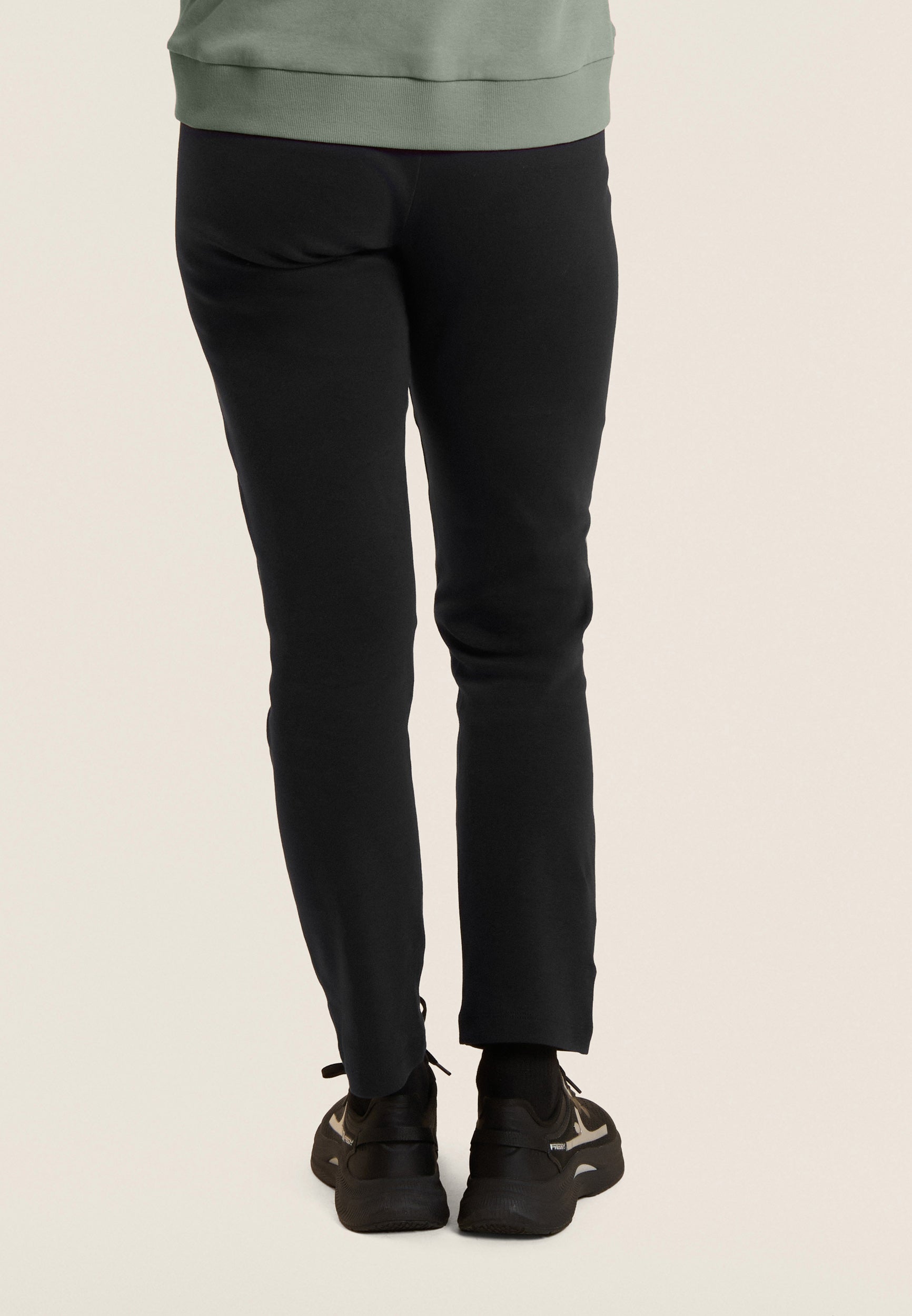 S26WTRK2_V96N_-_W_L 5