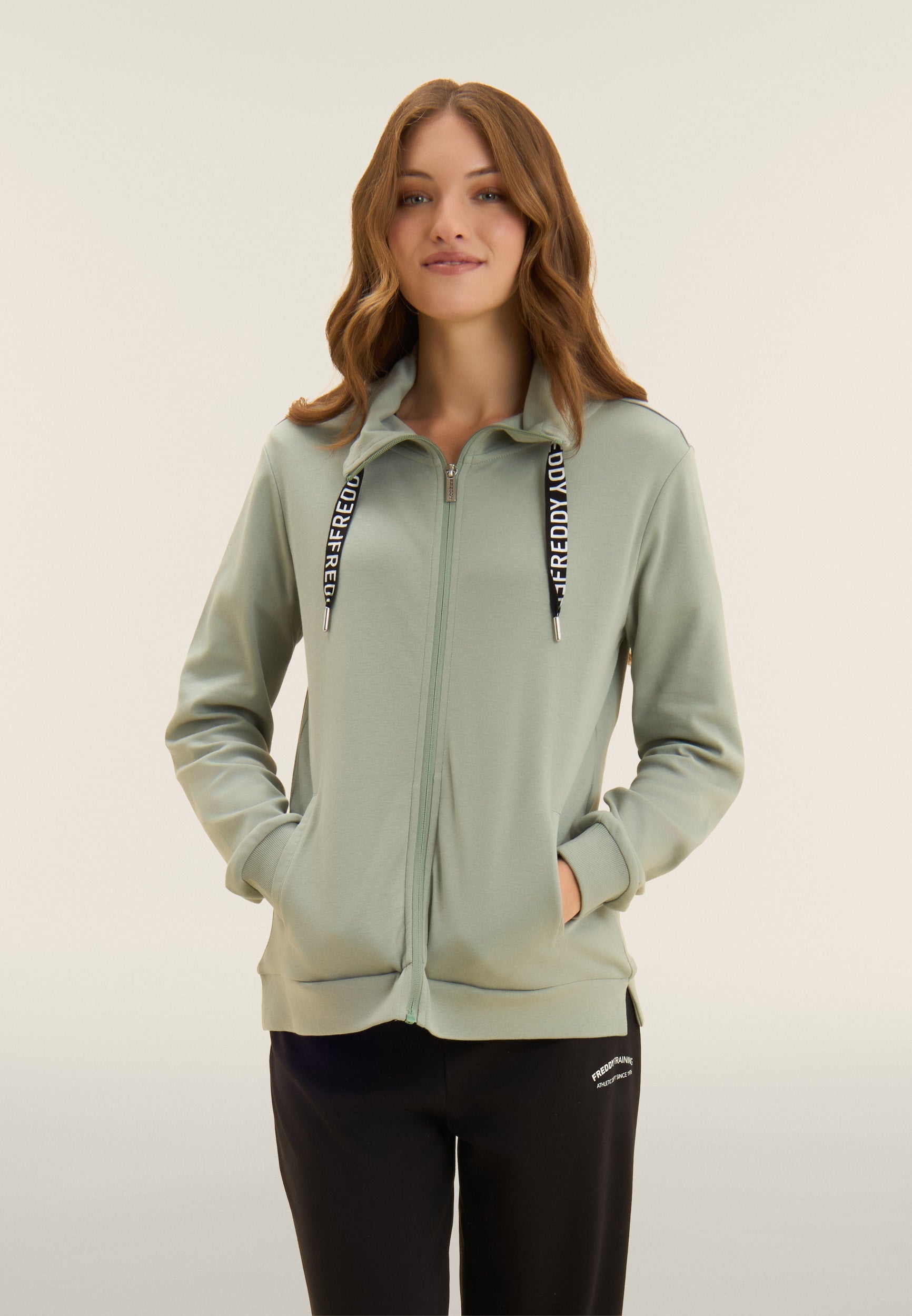 S26WTRK3_V96N_-_W_L 1