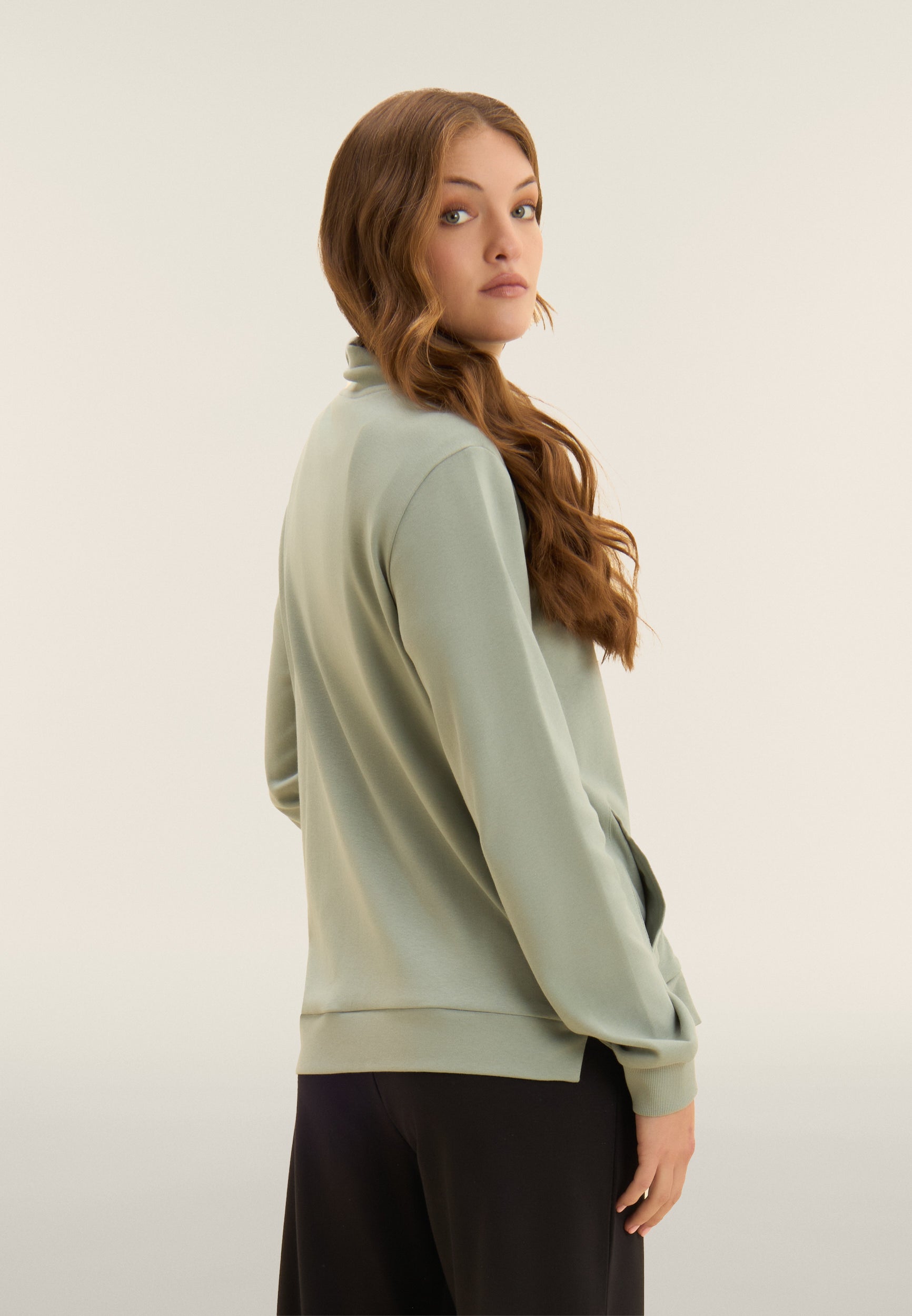 S26WTRK3_V96N_-_W_L 3