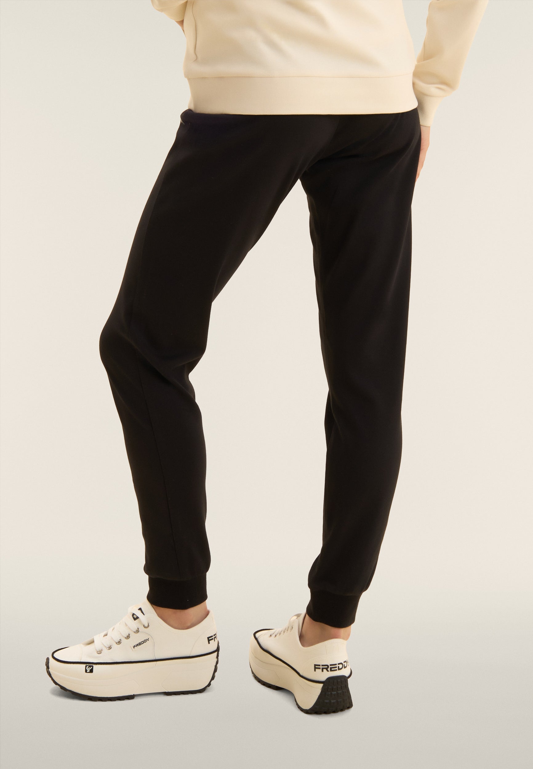 S26WTRK4_W33N_-_W_L 5