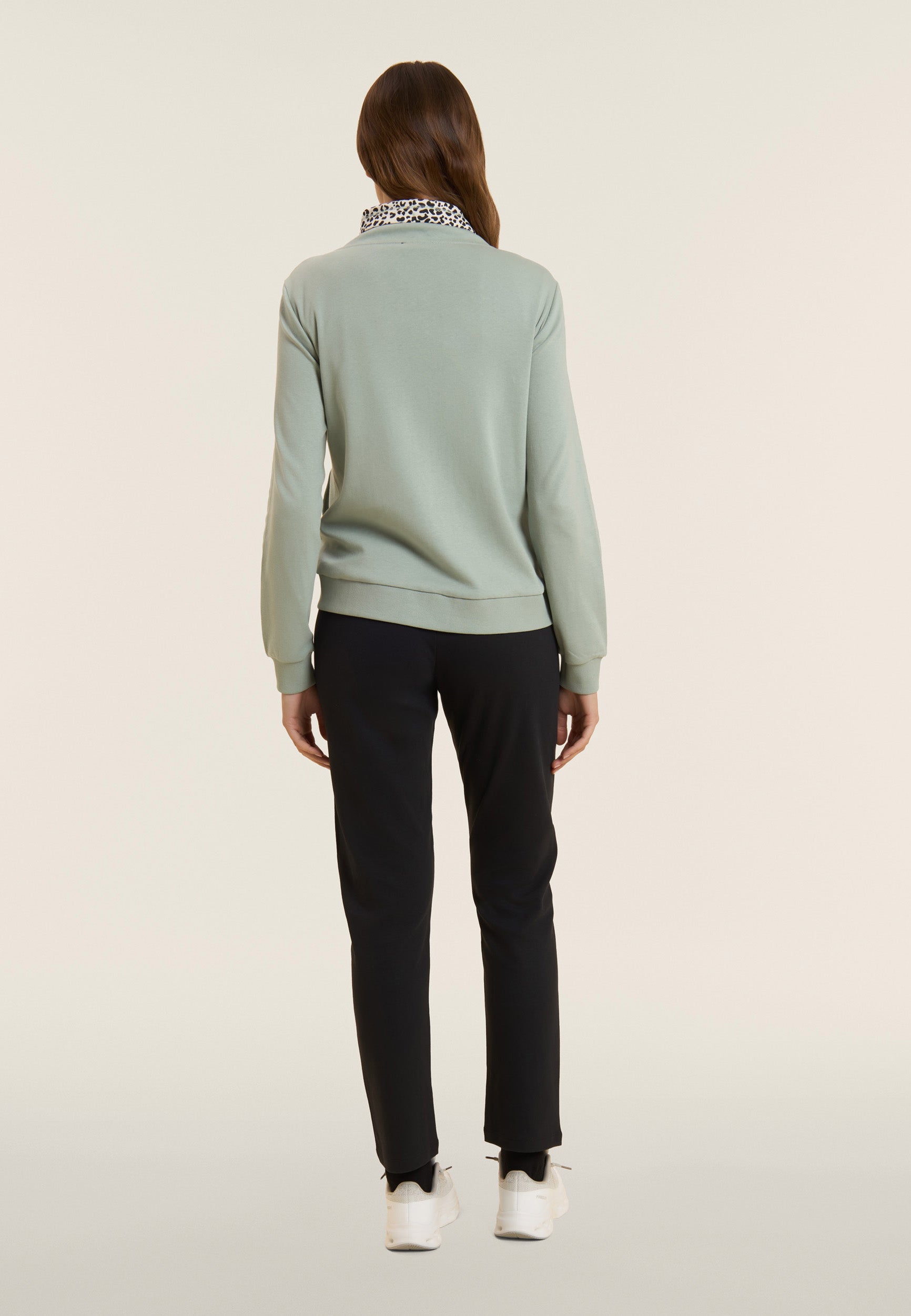 S26WTRK5_V96N_-_W_L 3