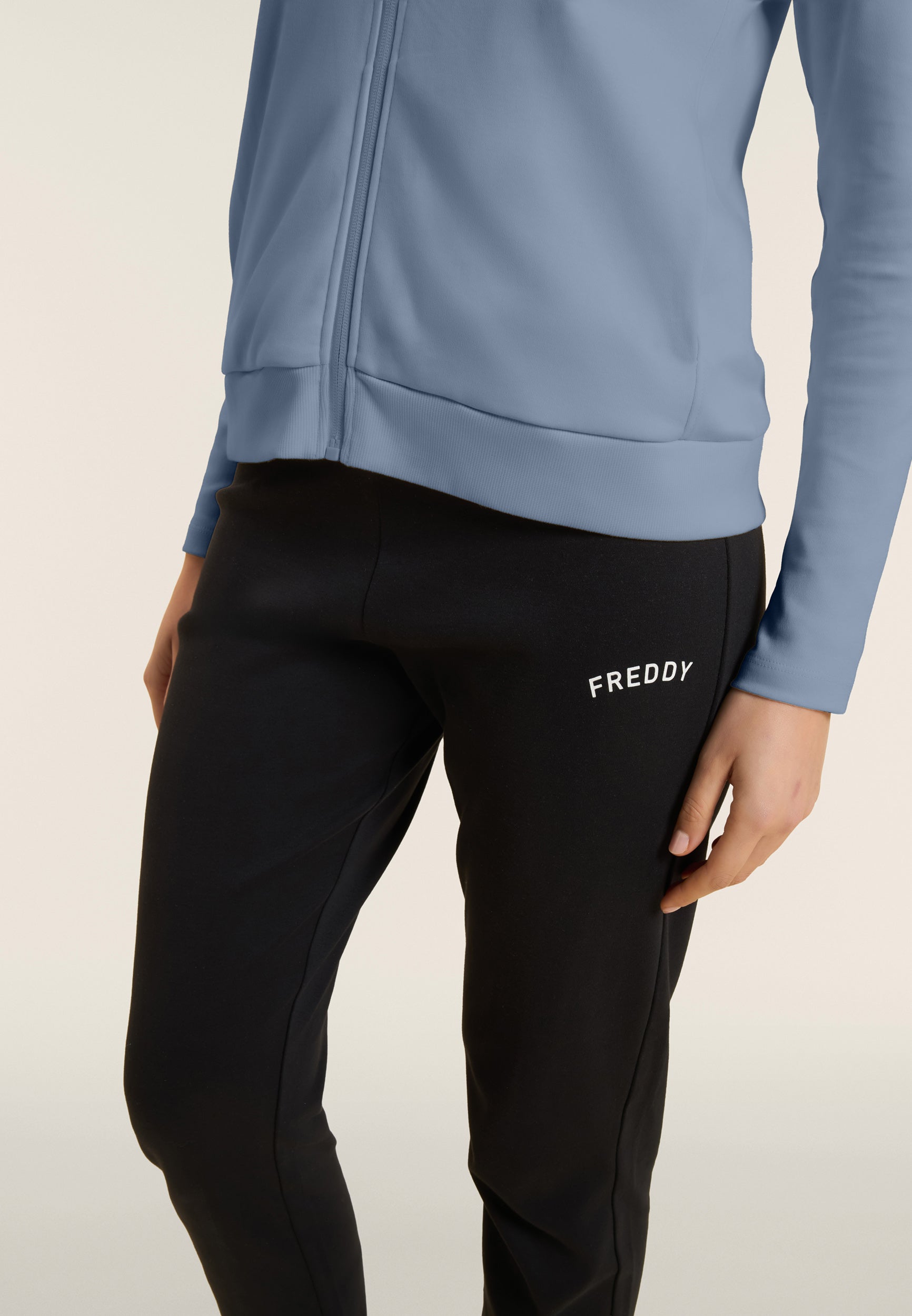 S26WTRK7_C57N_-_W_L 5