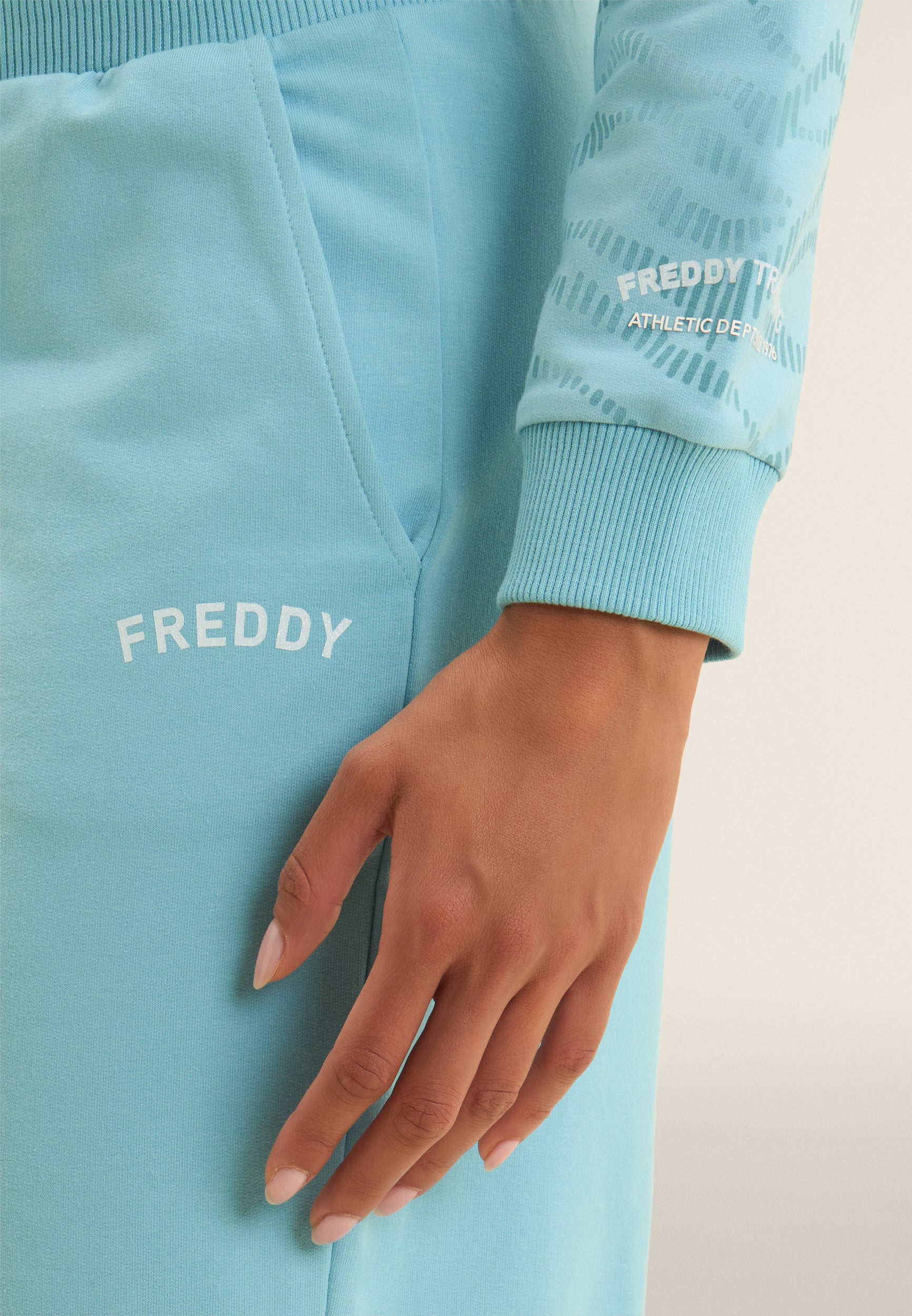 S26WTRP5_C69_-_W_L 4