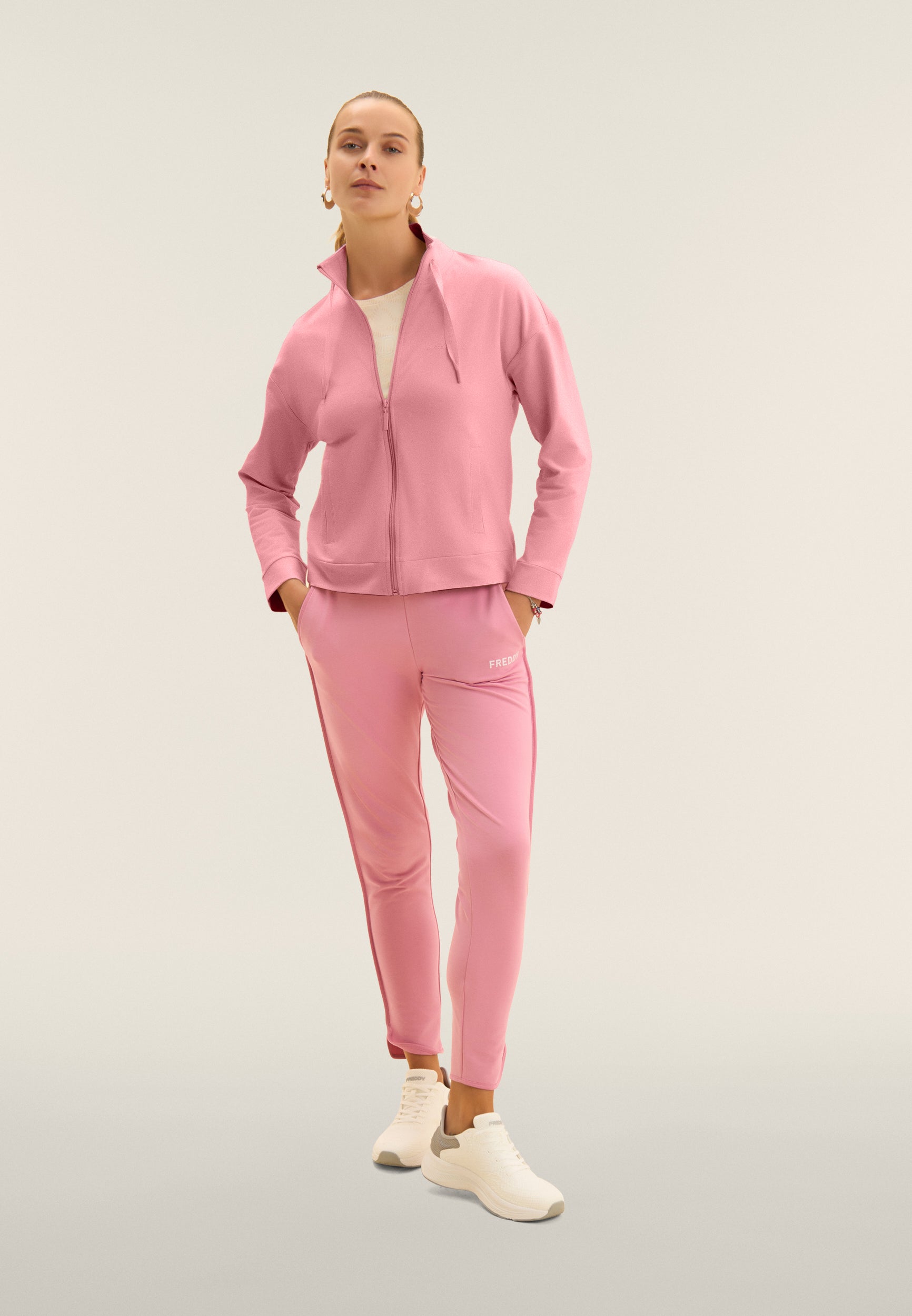 S26WTRS4_P47_-_W_L 1