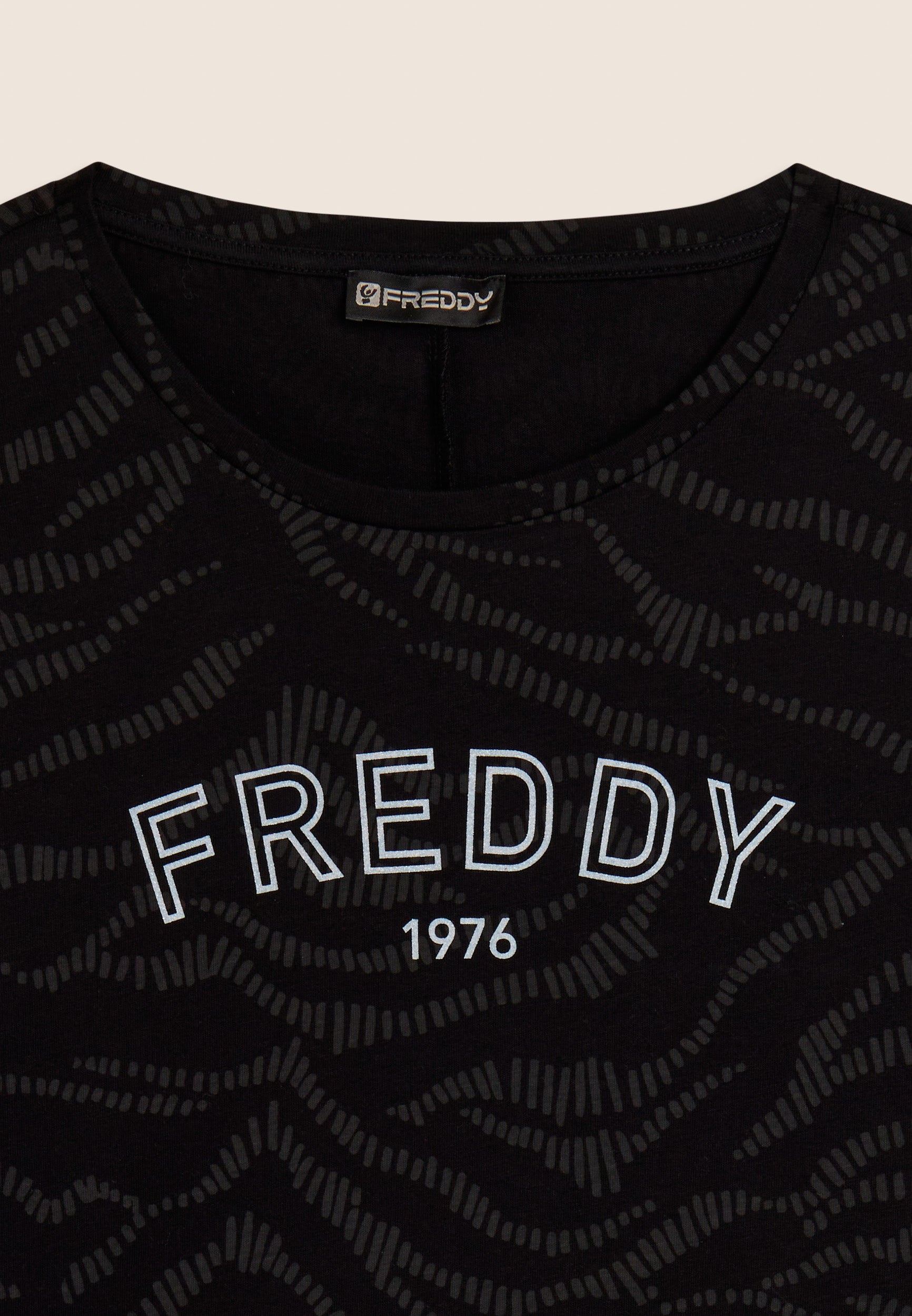 S26WTRT4C_ANI133_-_W_L 3