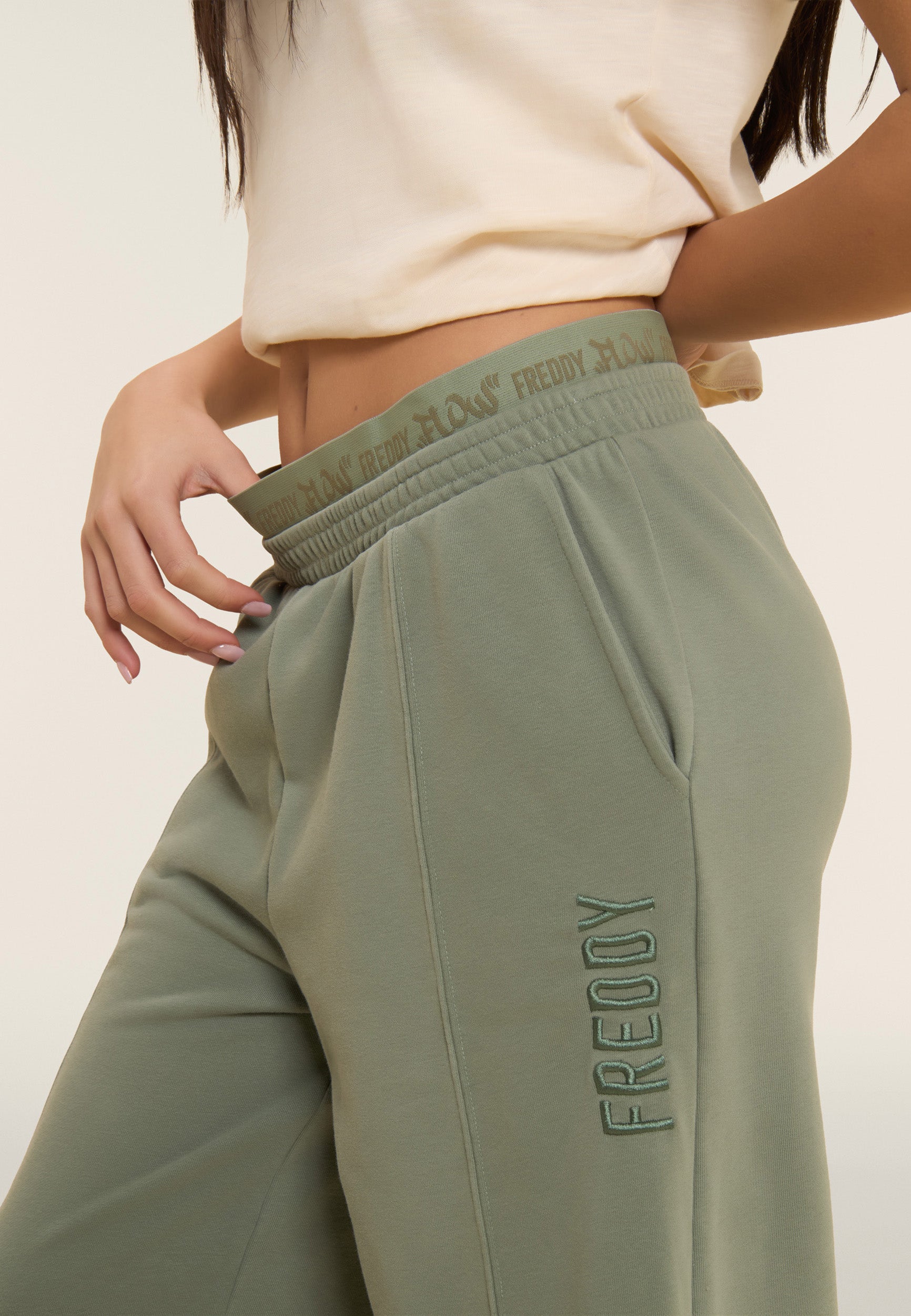 S26WUFP2_V46_-_W_L 4