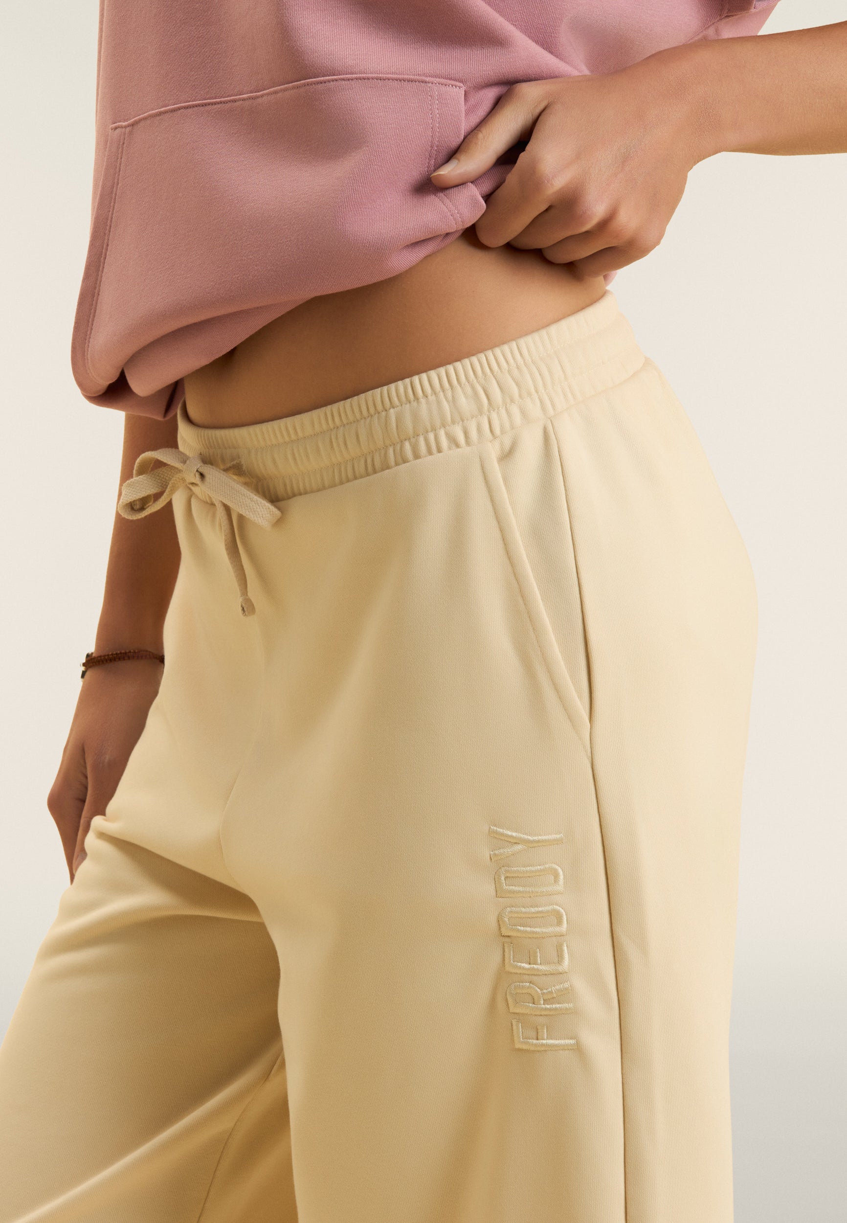 S26WUFP4_Z51_-_W_L 4