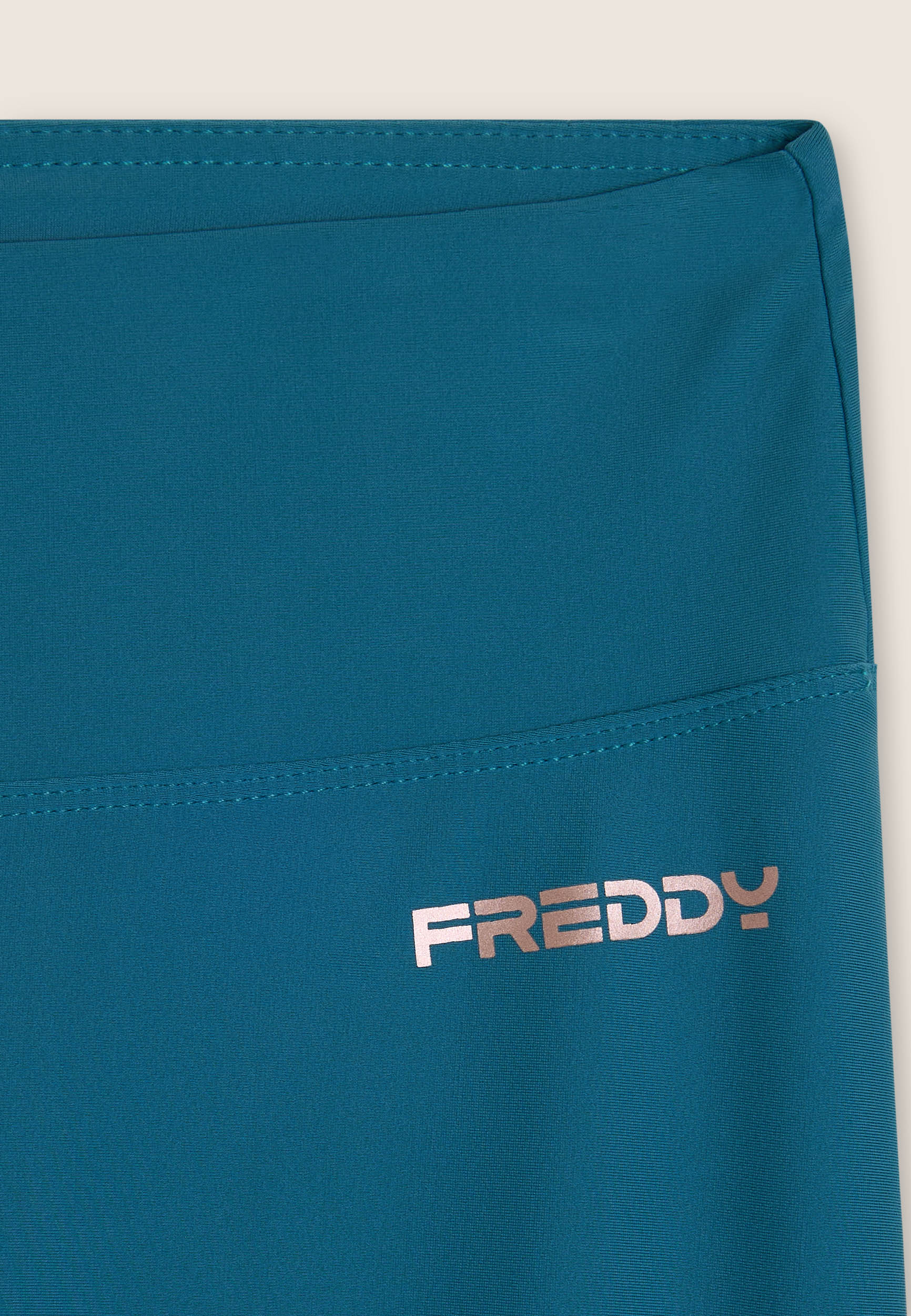 SF8HS2605O_V144_-_W_L 3