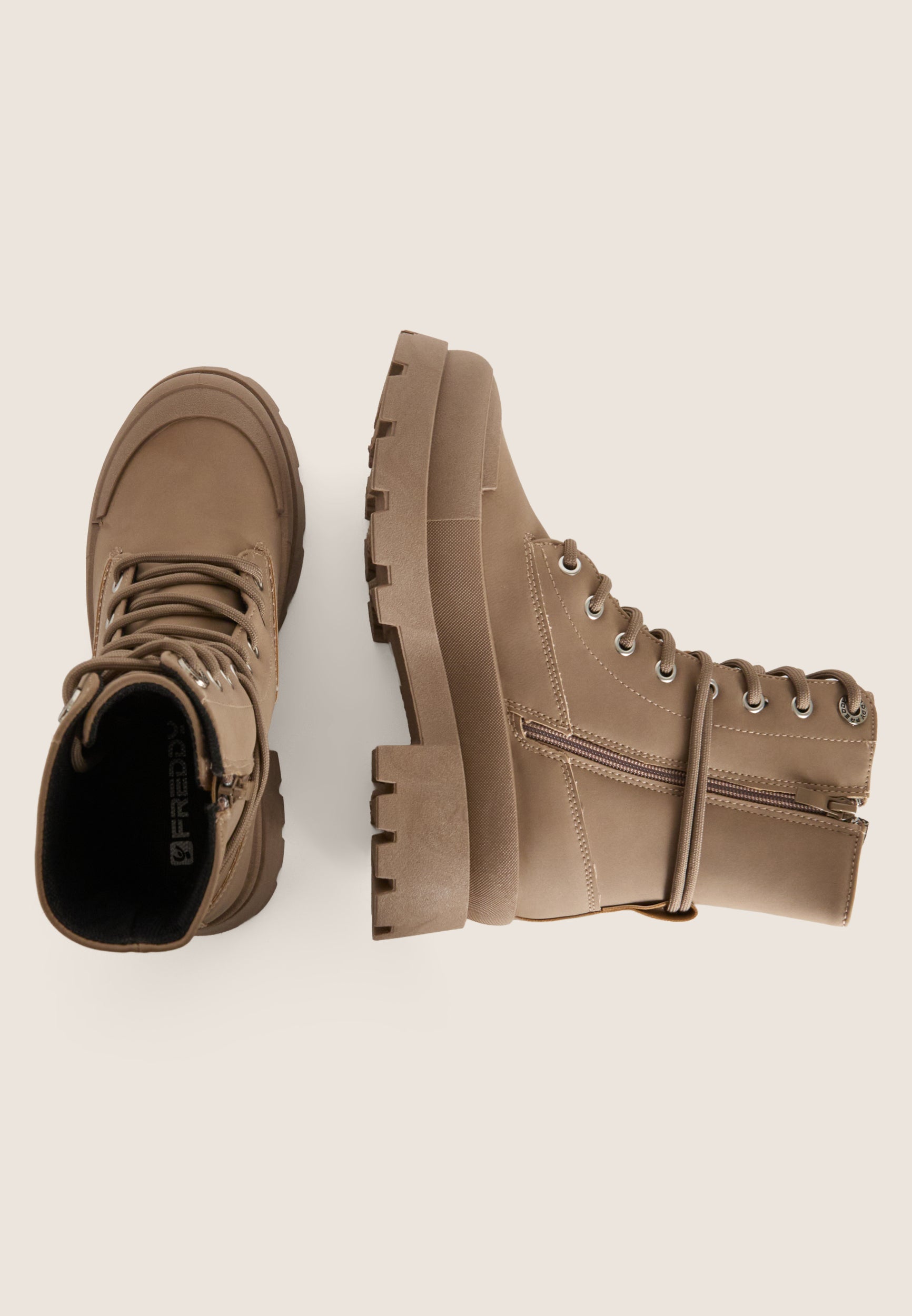 W25-S00FY7743_FY830_-_FL_36 3